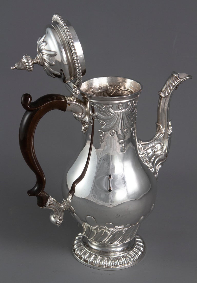 Huguenot George II Silver Coffee Pot, by Samuel Courtauld I, London, 1757 For Sale 3