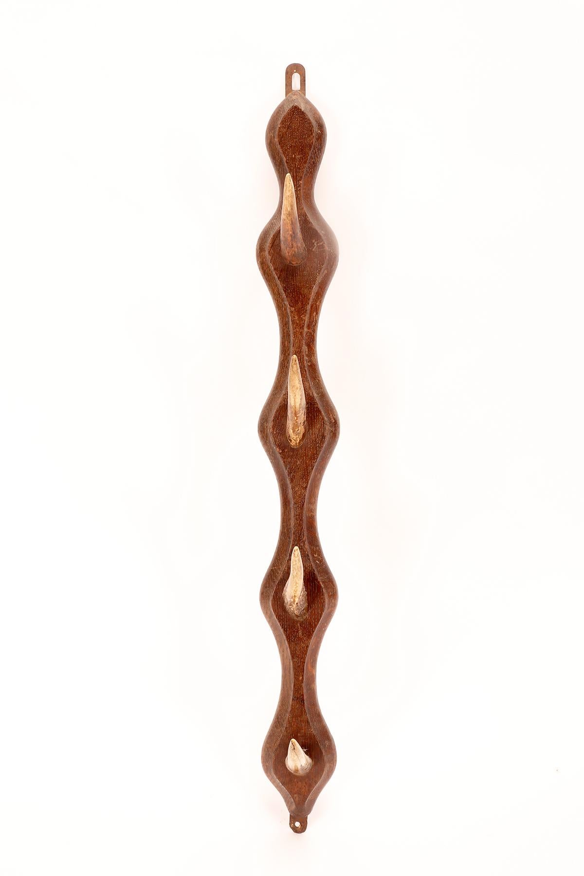 20th Century A hunting rifles holder made from deer antlers and oak wood, France 1920. For Sale