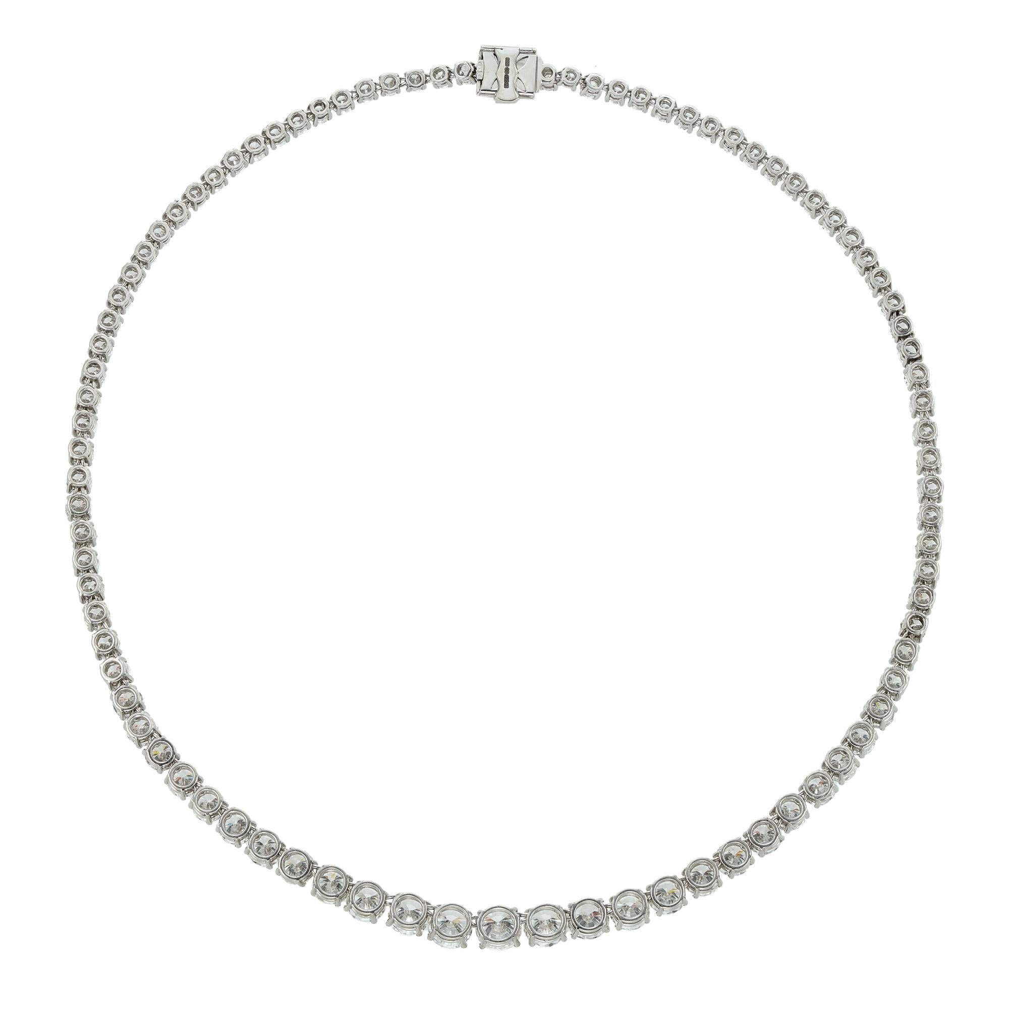 Un important collier rivière de diamants Excellent état - En vente à London, GB