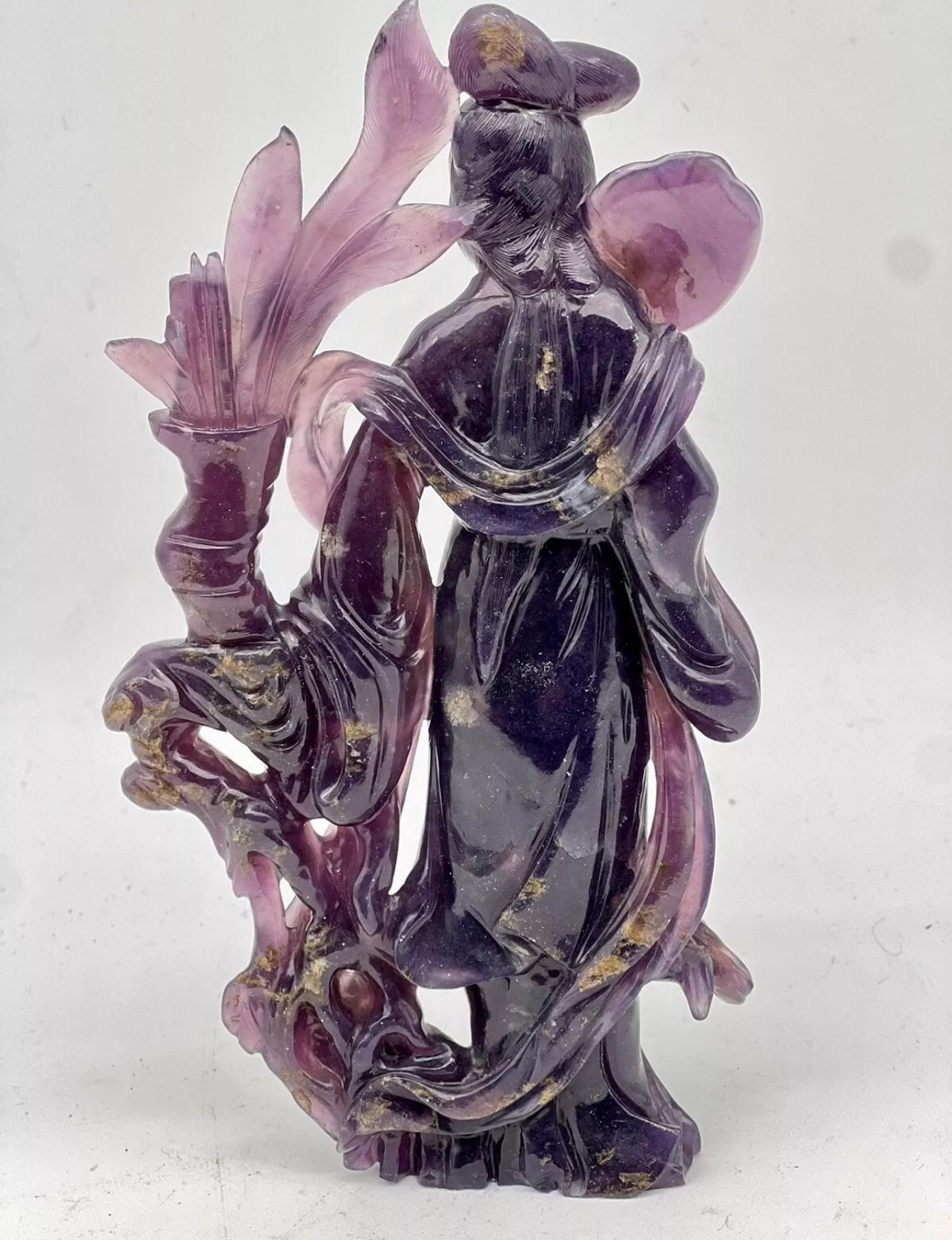 IMPRESIONANTE FIGURA ANTIGUA CHINA TALLADA EN AMATISTA DE GUANYIN. Dinastía Qing Japonés en venta
