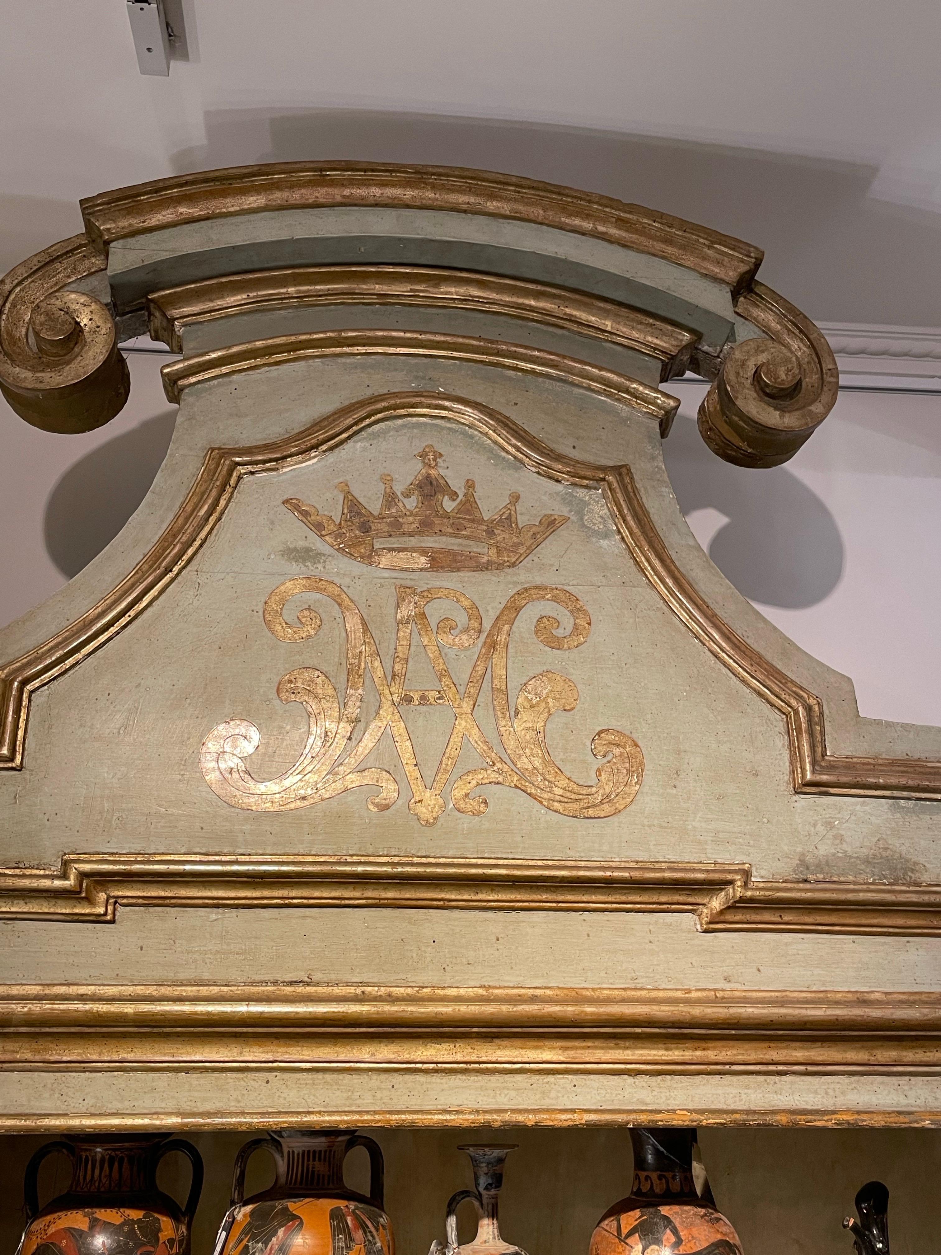Offenes, beeindruckendes italienisches Barock-Bücherregal aus polychromem und vergoldetem Holz, 19. Jahrhundert im Angebot 2