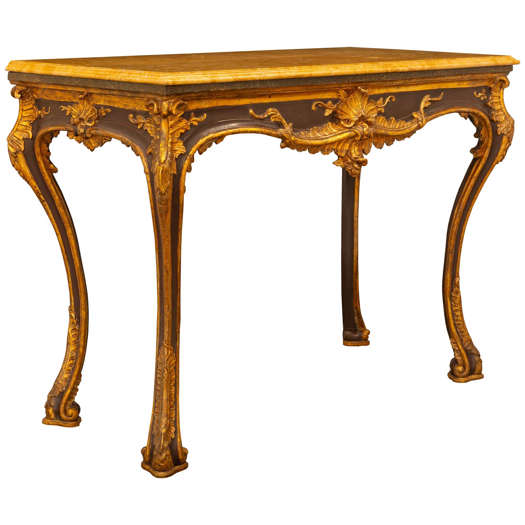 Eine italienische Louis XV st Giltwood patiniert Holz Siena Marmor Konsole aus dem 18. (Louis XV.) im Angebot