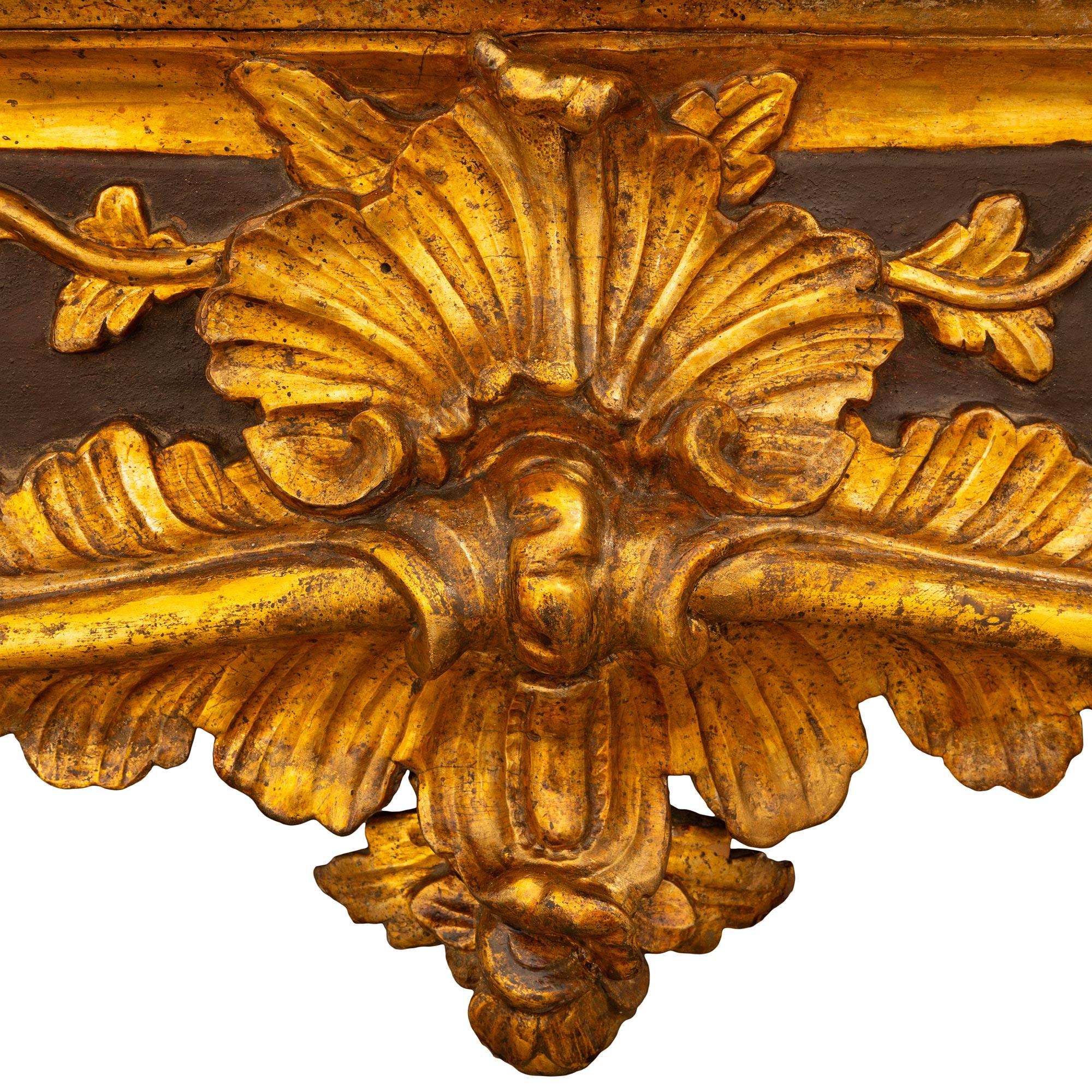 Eine italienische Louis XV st Giltwood patiniert Holz Siena Marmor Konsole aus dem 18. (18. Jahrhundert und früher) im Angebot