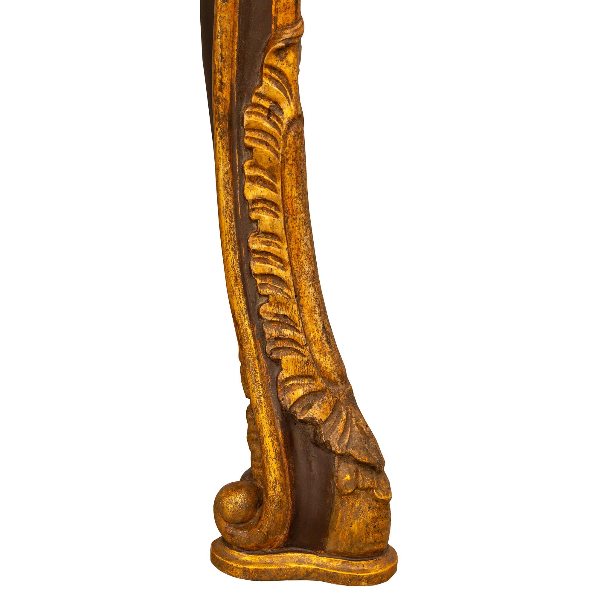 Eine italienische Louis XV st Giltwood patiniert Holz Siena Marmor Konsole aus dem 18. (Siena-Marmor) im Angebot
