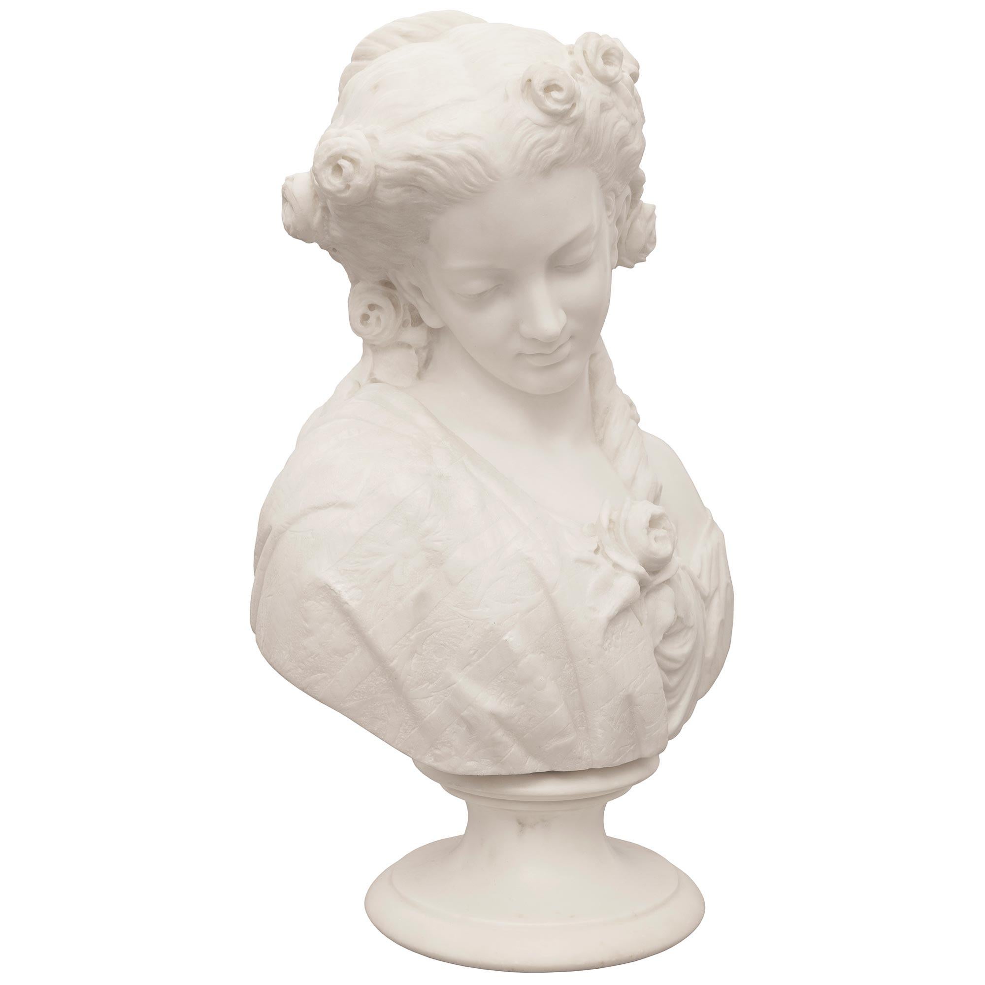 A Italian 19th century white Carrara marble bust signed Mencuri Firenze In Good Condition For Sale In West Palm Beach, FL