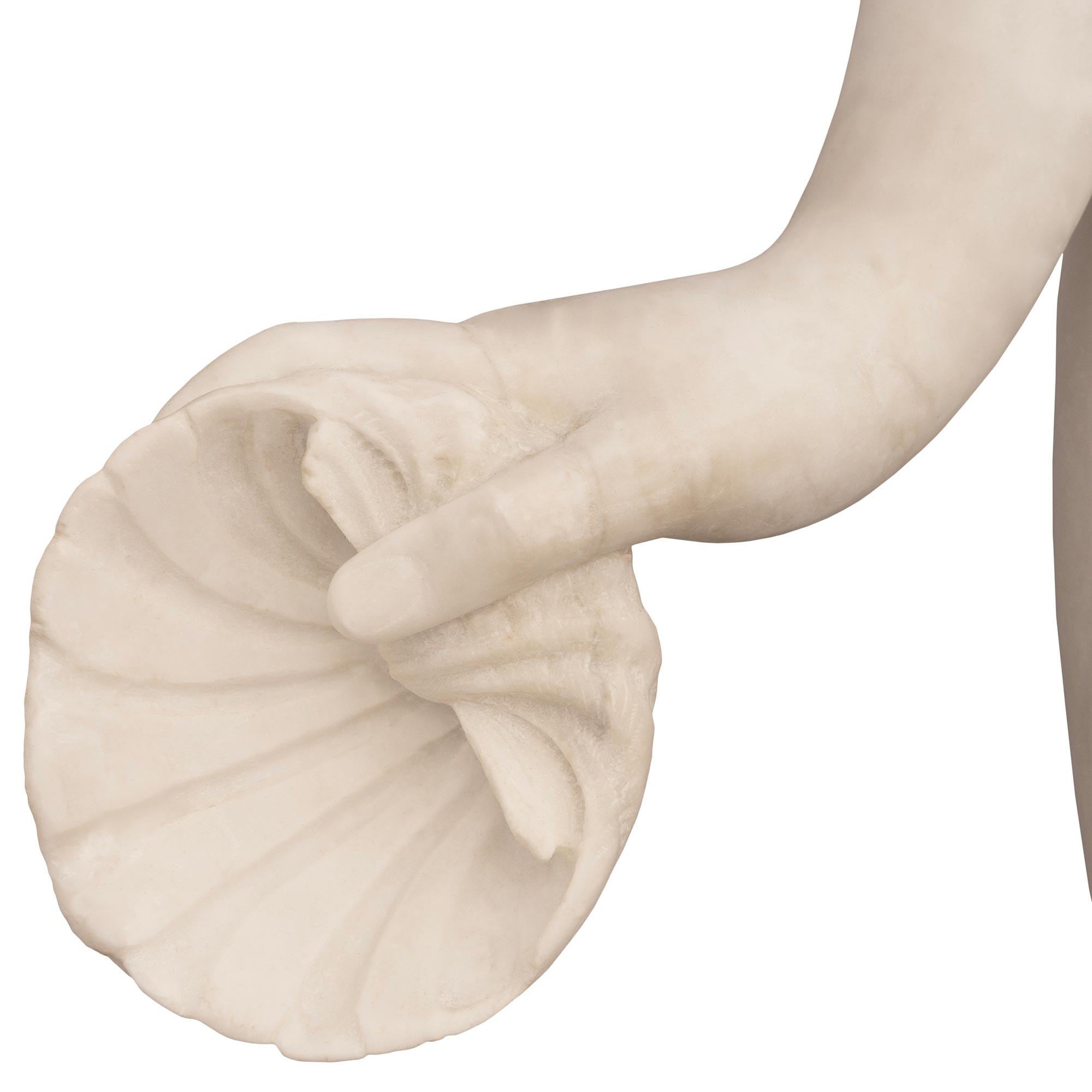 Statua in marmo bianco di Carrara del XIX secolo raffigurante Galatea e Pan in vendita 2