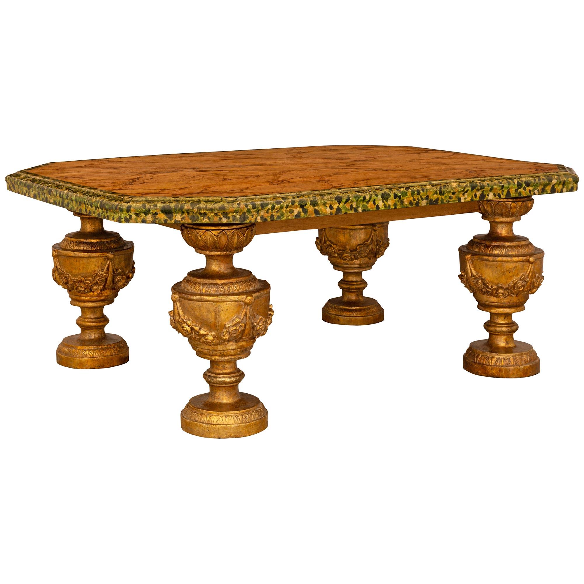 Ein italienischer Couchtisch aus dem frühen 18. Jahrhundert, Louis XVI, aus Kunstmarmor und Mekka (Louis XVI.) im Angebot