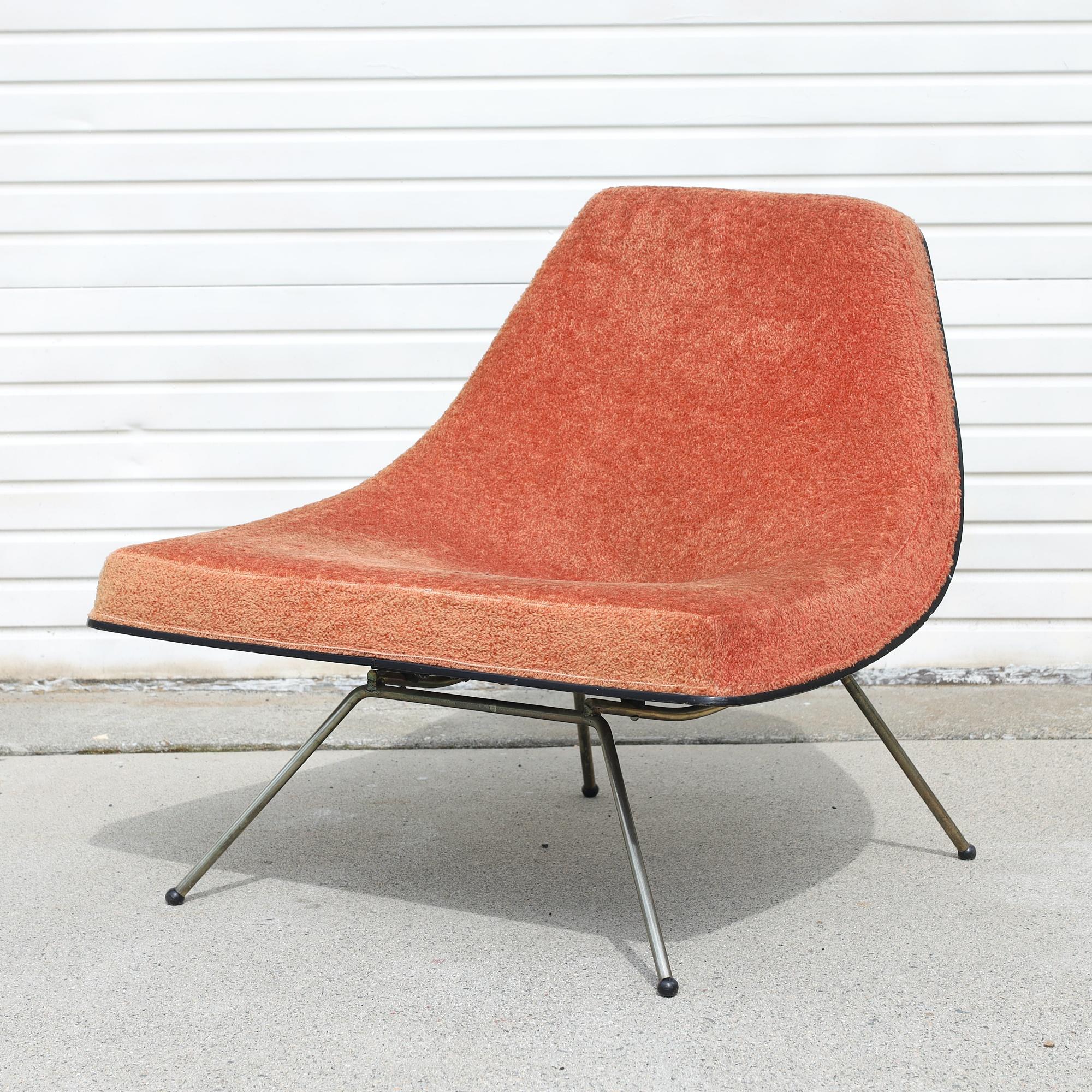 A. J. Donahue's Design, Coconut Chair, Winnipeg Chair In Good Condition In Burnaby, BC