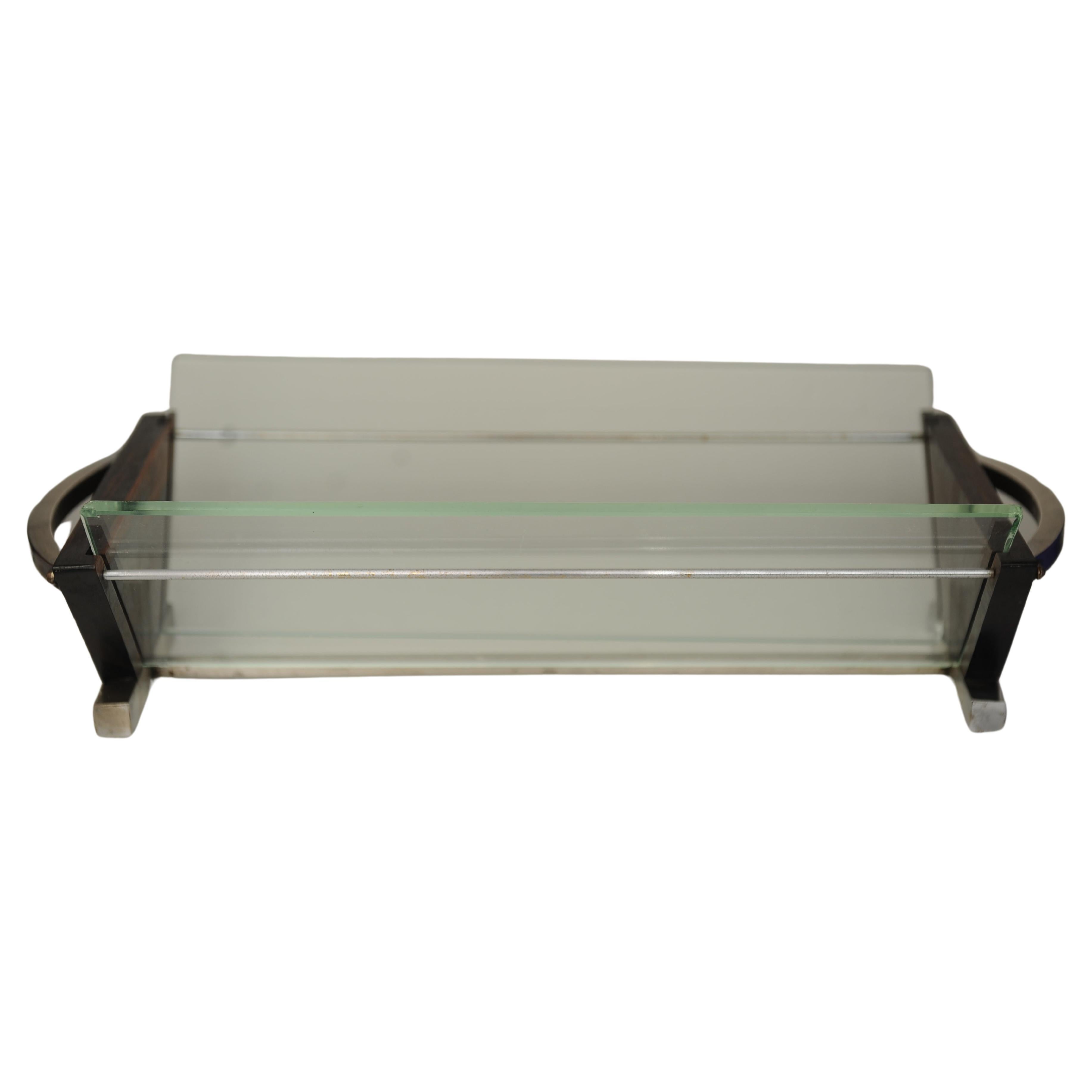 Ein Jacques Adnet Stil Art Deco Hartholz, Chrom und Glas Obst oder Buch Trog (Französisch) im Angebot