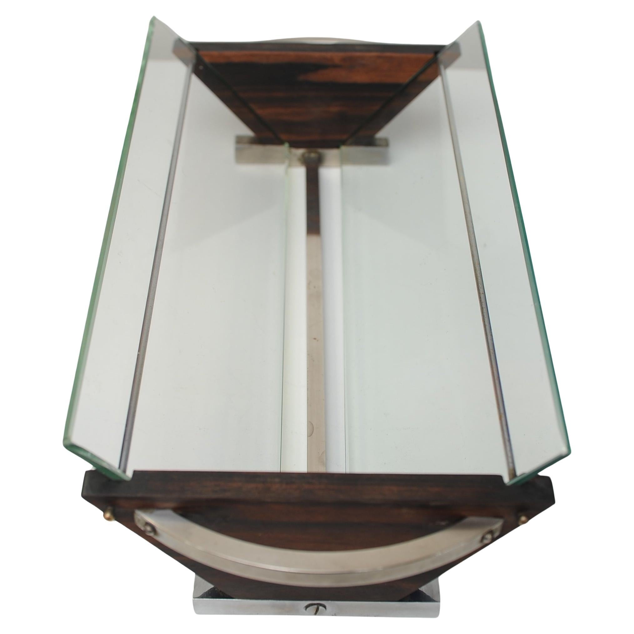 Ein Jacques Adnet Stil Art Deco Hartholz, Chrom und Glas Obst oder Buch Trog (20. Jahrhundert) im Angebot