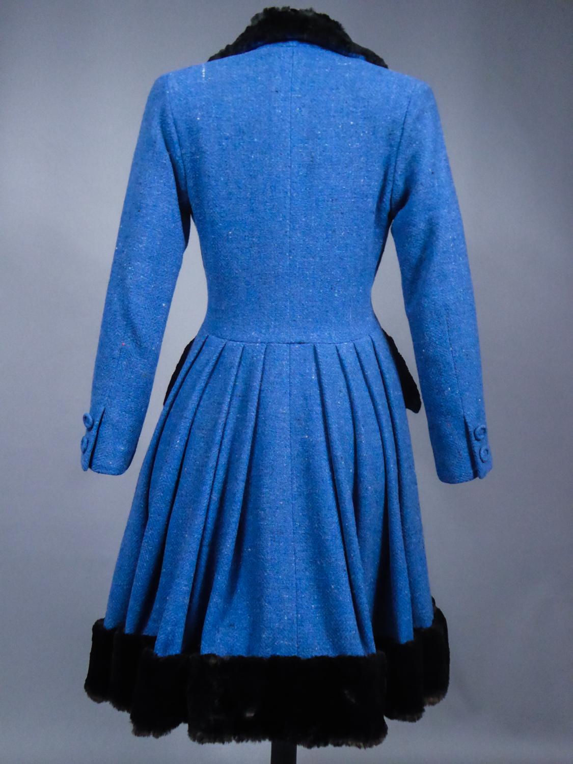 A Jacques Heim In Wool And Fur Couture Coat - France Circa 1960 For Sale 4