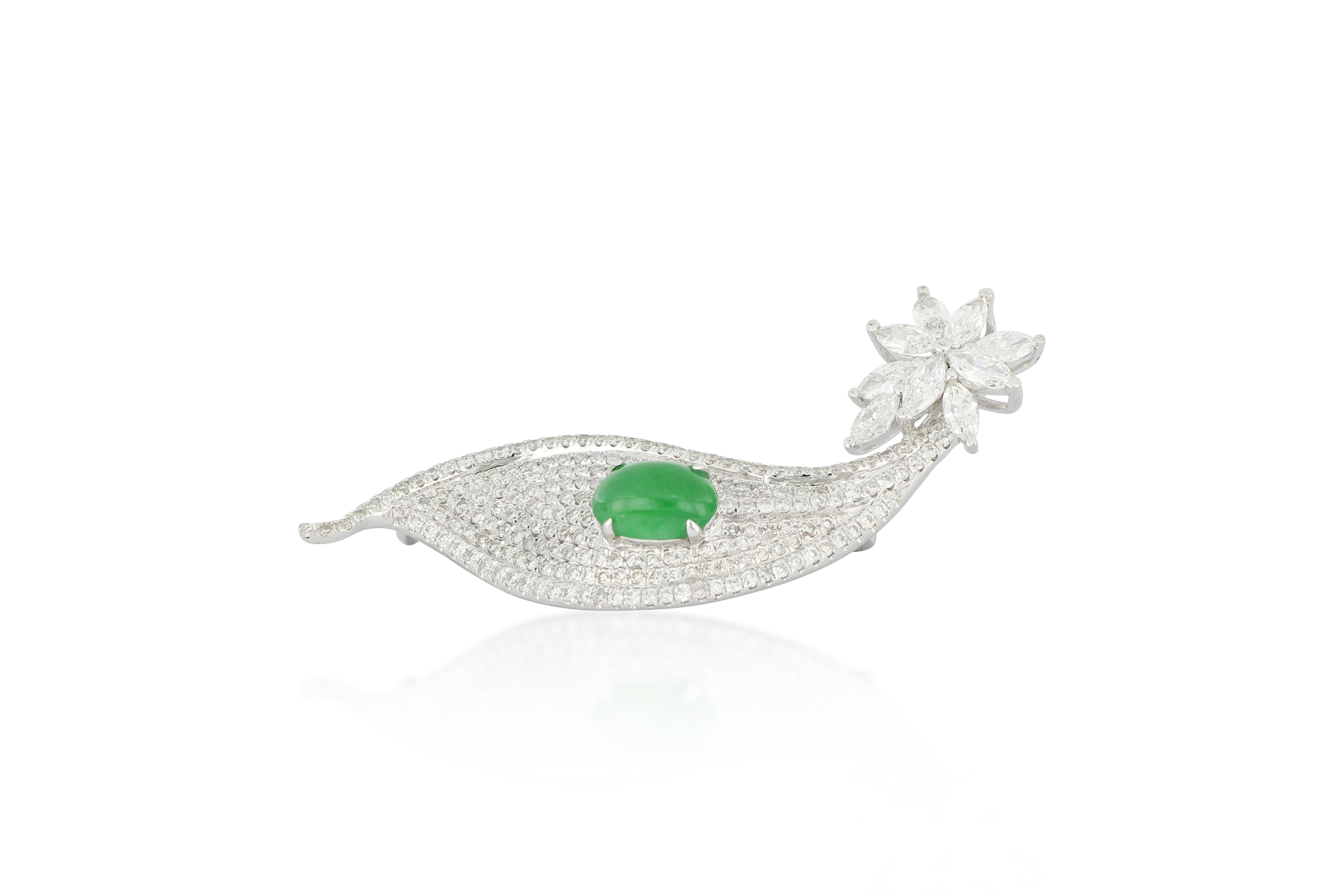 Contemporary Leaf Shape Natural Jadeite and Diamond Brooch in 18K Gold For Sale