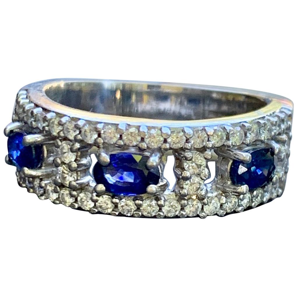 A. Jaffe Band Style Blue Sapphire and Diamond 18 Karat White Gold Ring For Sale