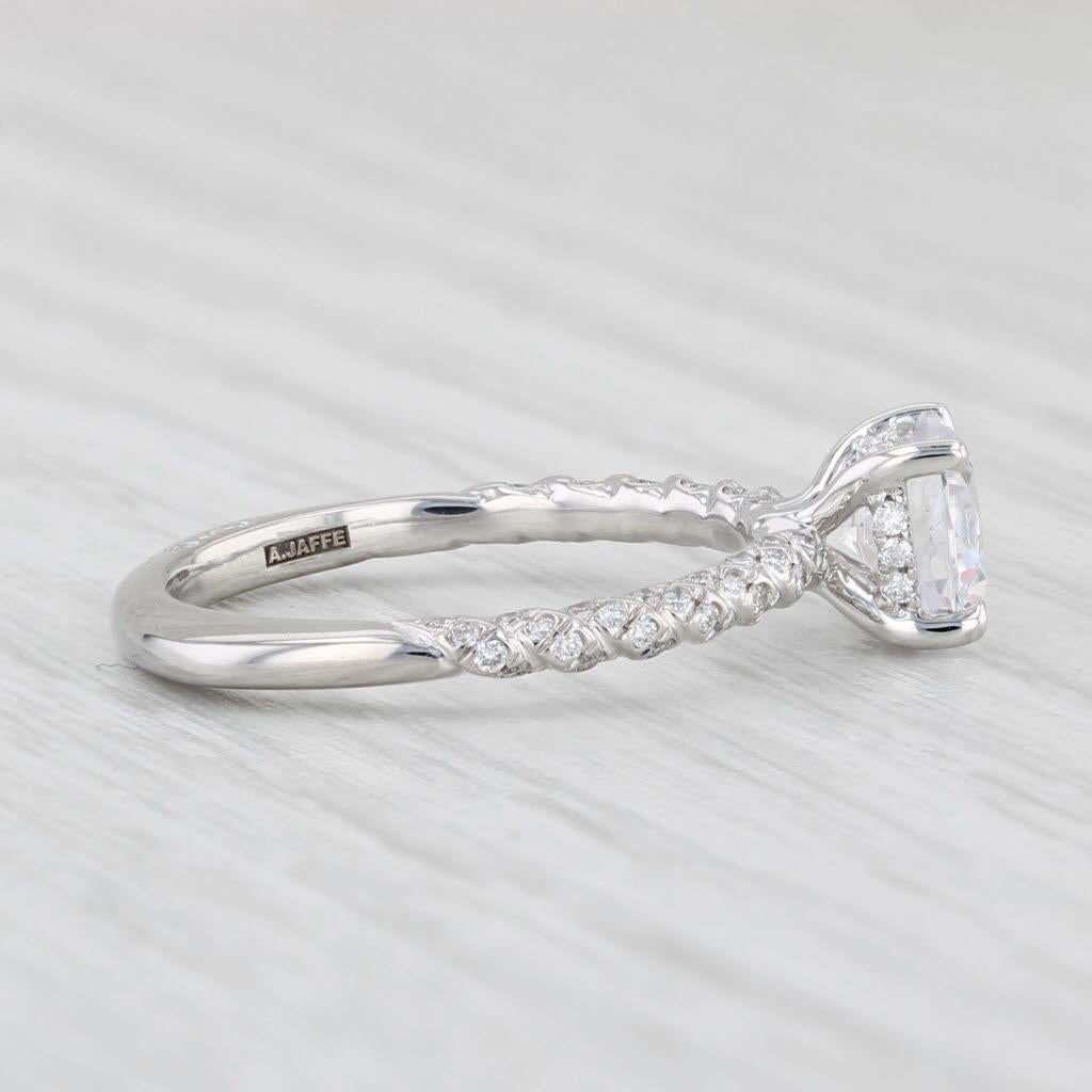 A Jaffe Round Semi Mount Diamond Engagement Ring 18k White Gold Size 6 In Good Condition For Sale In McLeansville, NC