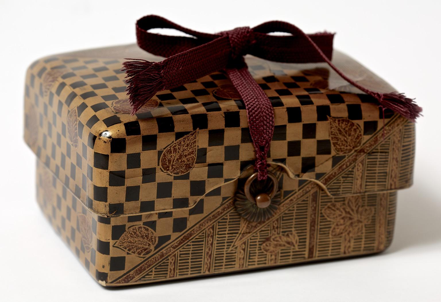 A Japanese antique sweet-Box 'Kashibako' Edo Period (1603-1868), 17th Century (Japanisch)