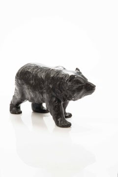 Ein japanisches Bronze-Okimono, das Studium eines Wanderbären darstellt