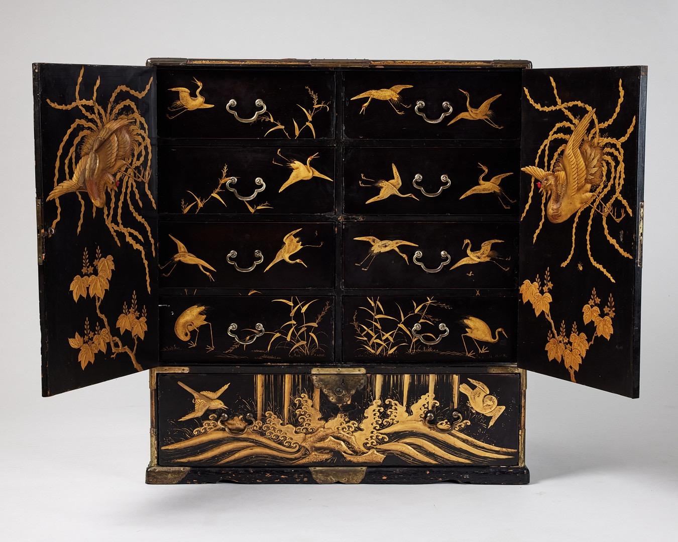 Cabinet japonais avec tiroirs, dit Tansu, fin du 19e siècle Bon état - En vente à Stockholm, SE