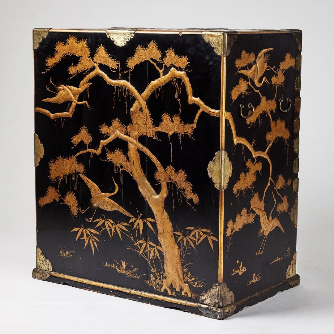 Laque Cabinet japonais avec tiroirs, dit Tansu, fin du 19e siècle en vente
