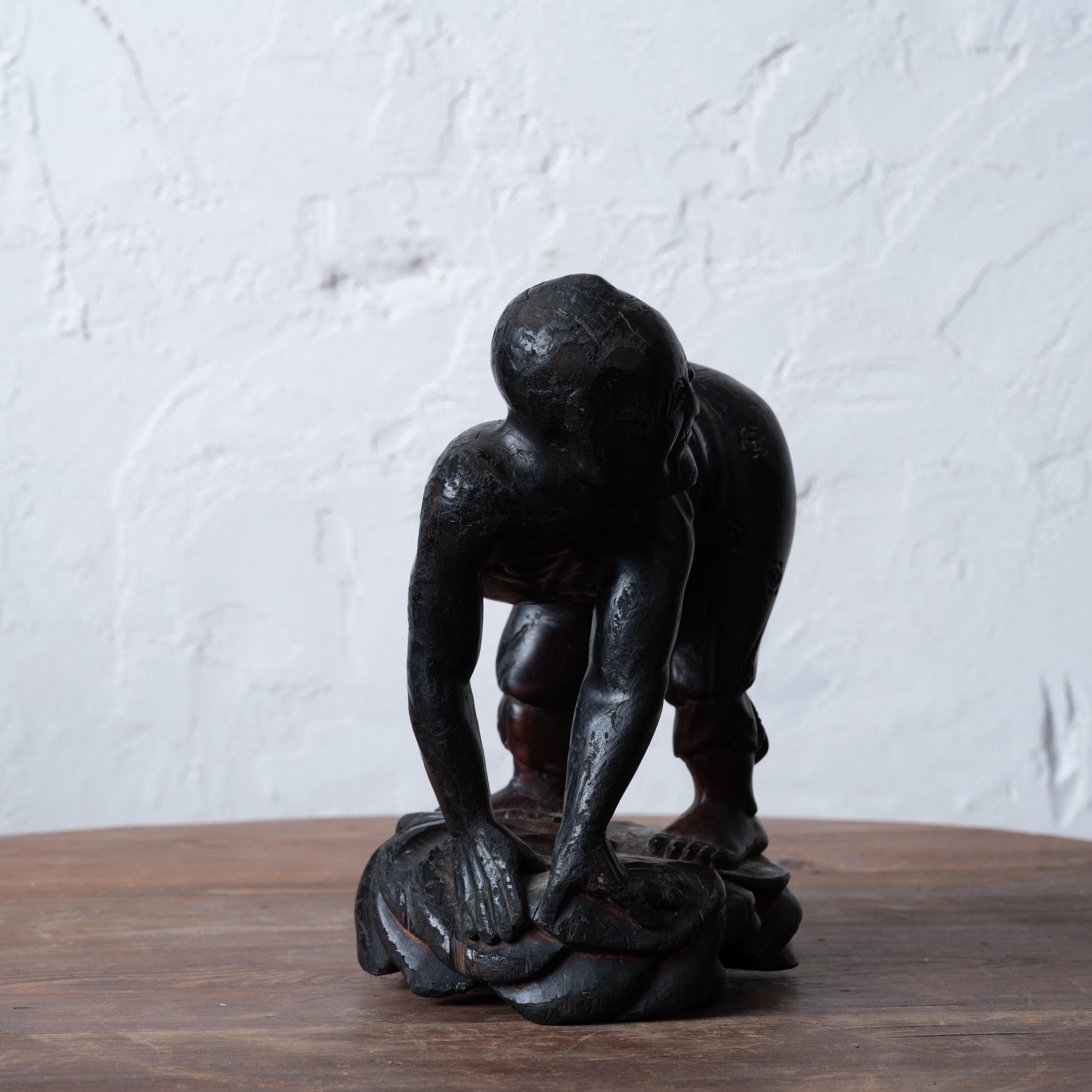 20ième siècle Figure japonaise de Yōkai à racines sculptées, période Meiji en vente