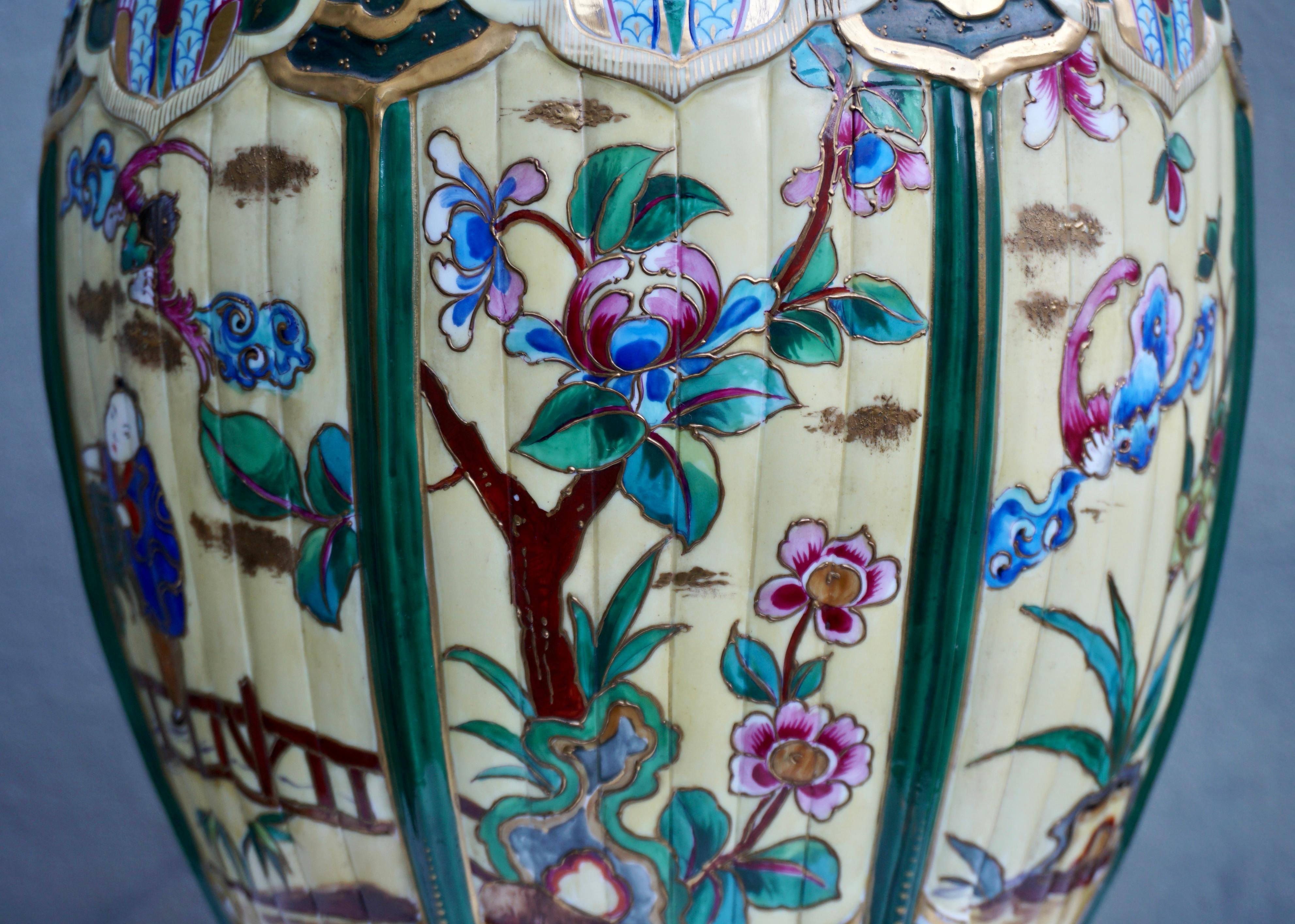 Un vase en céramique japonaise monté comme lampe en vente 13