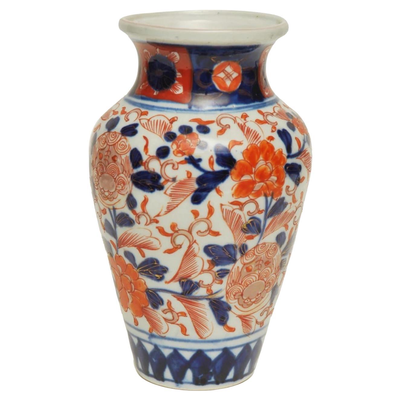 A Japanese Imari Vase, 19th Century