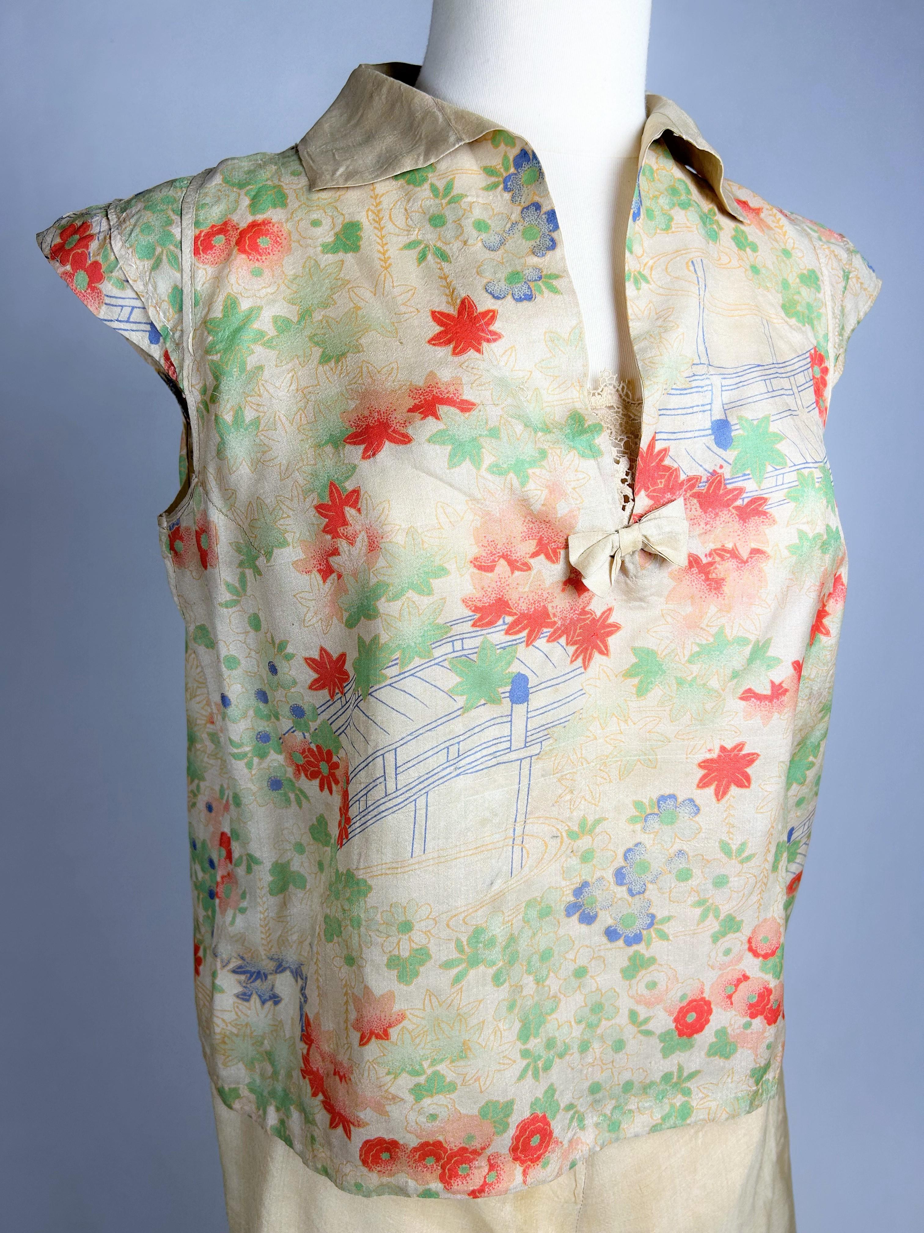 Un pijama de noche de seda estampada de inspiración japonesa - Francia Circa 1930 en venta 11