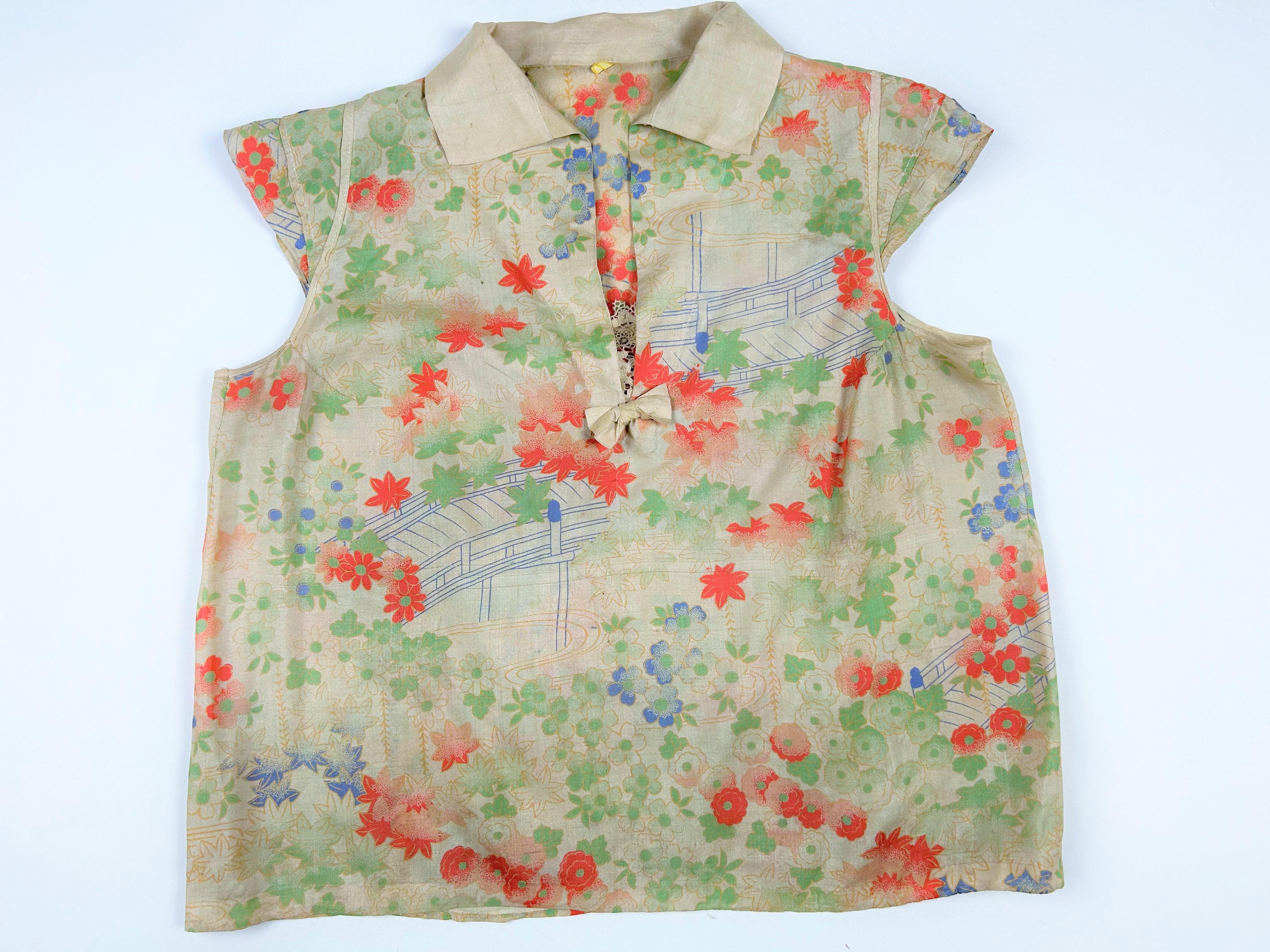 Un pijama de noche de seda estampada de inspiración japonesa - Francia Circa 1930 en venta 1