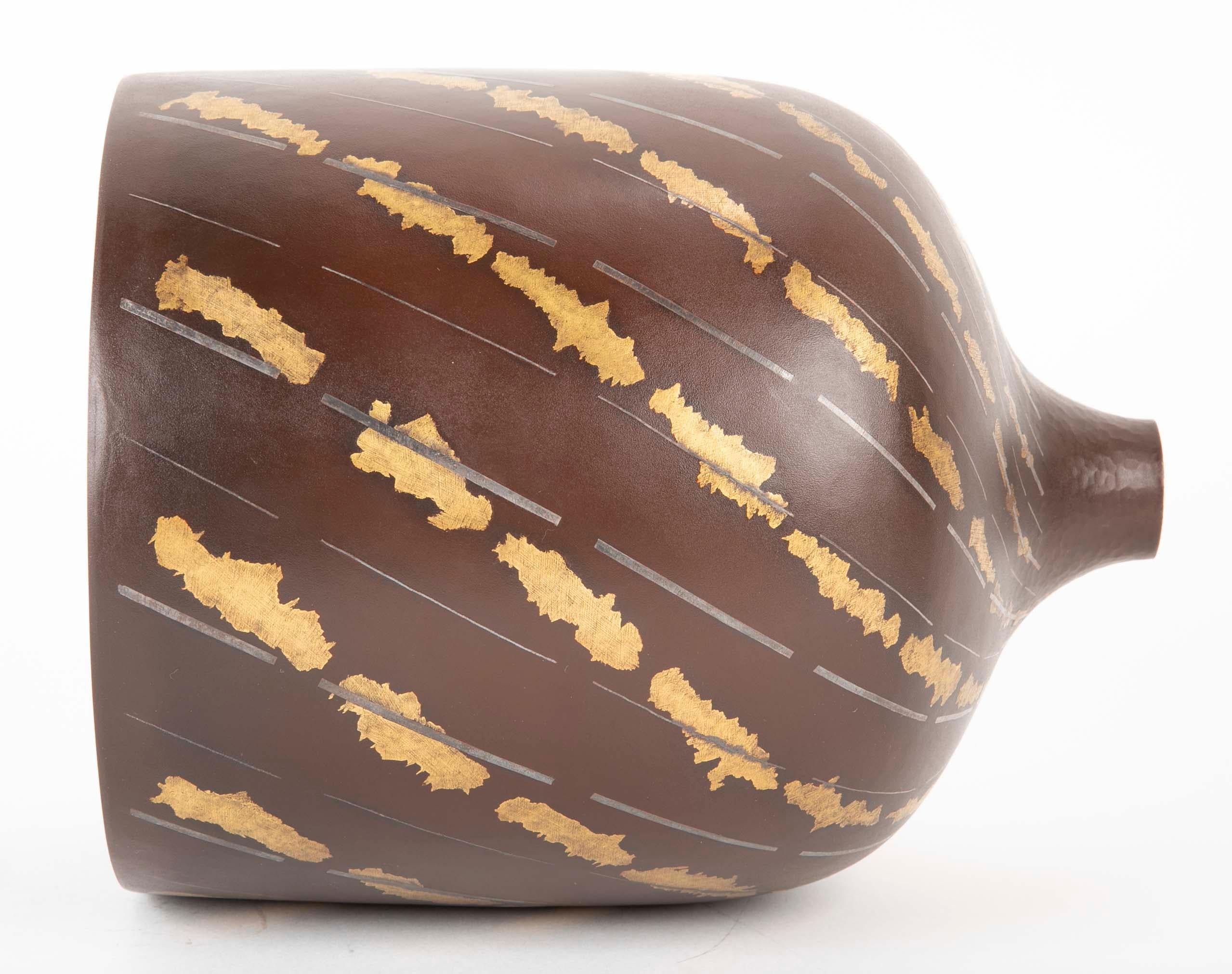 Fin du 20e siècle Vase japonais incrusté d'argent et d'or d'Ueda Hiroshi en vente