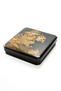 A Japanese lacquer suzuribako 硯箱 with peacocks