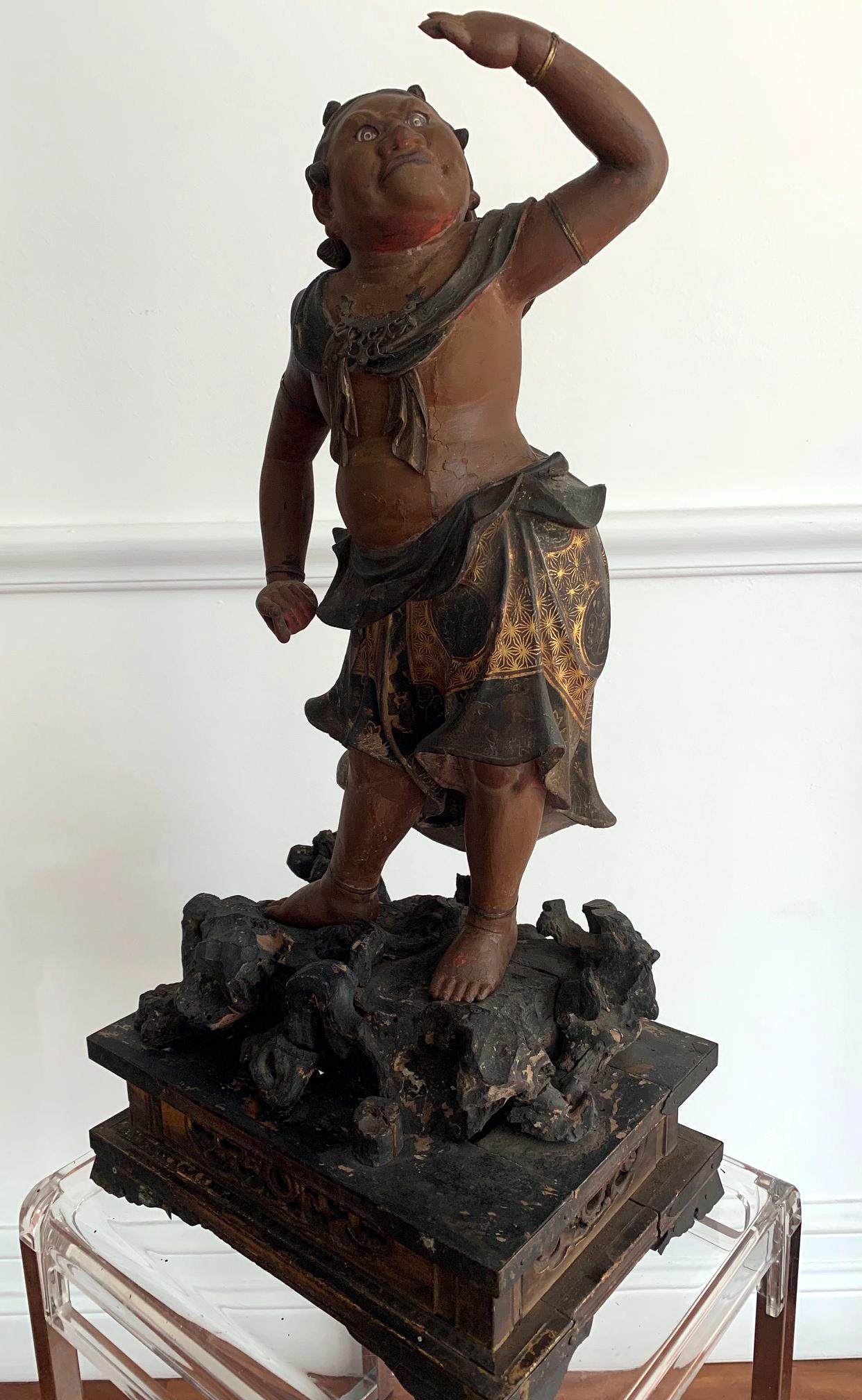 Estatua Budista Japonesa de Madera Lacada y Dorada del Periodo Edo en Bueno estado para la venta en Atlanta, GA