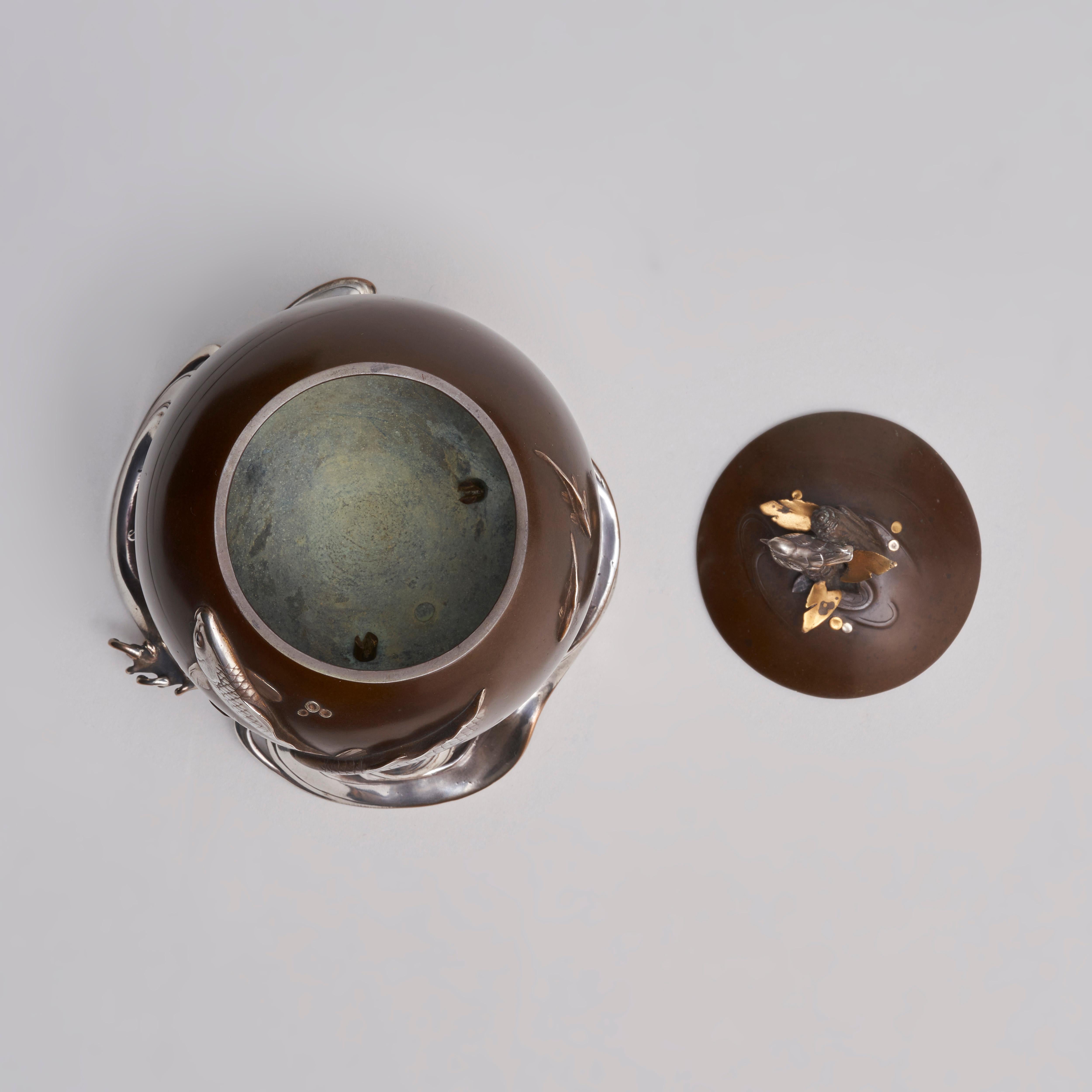 A Japanese, late 19th Century refined Bronze and multi-metal Koro In Good Condition For Sale In London, GB
