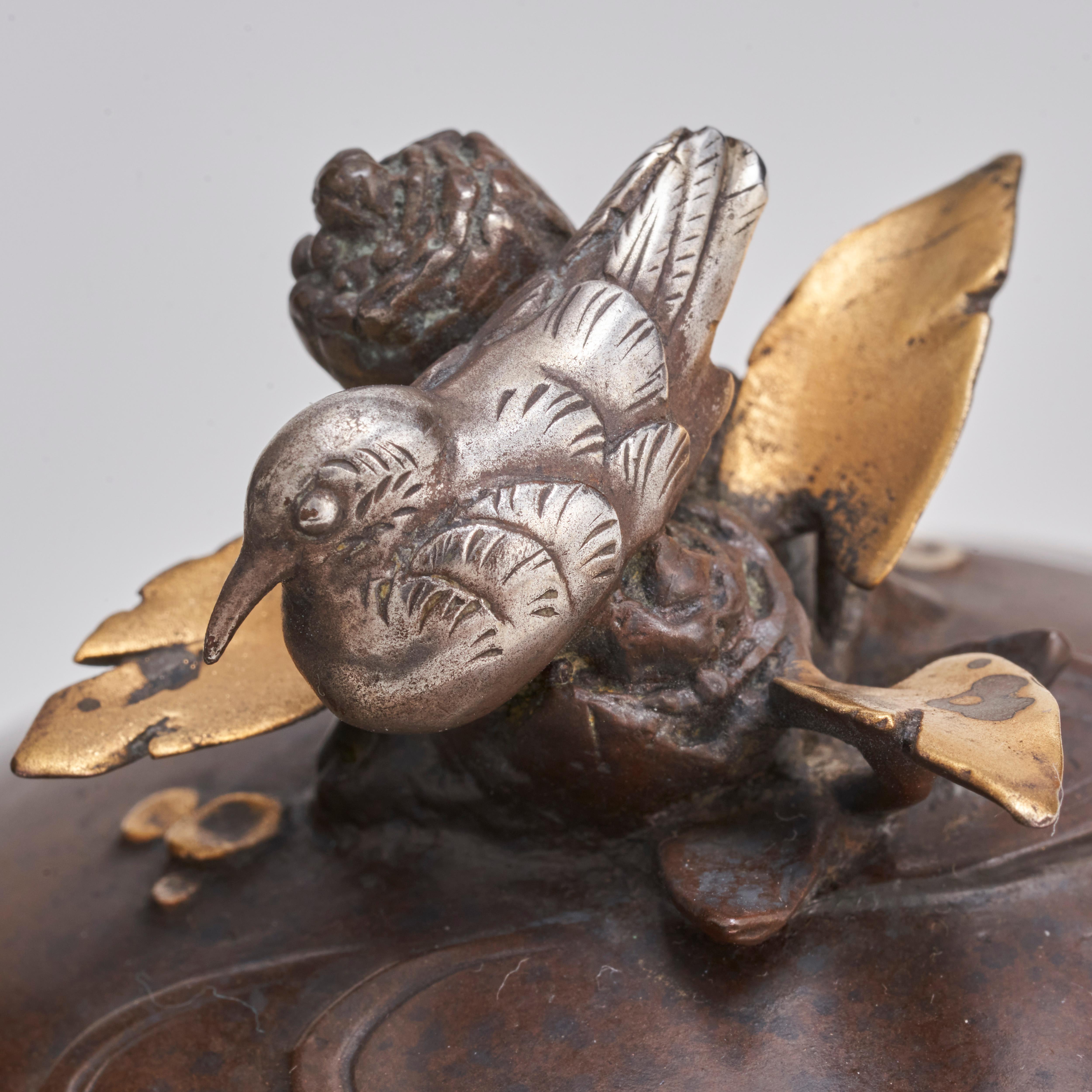 A Japanese, late 19th Century refined Bronze and multi-metal Koro For Sale 3