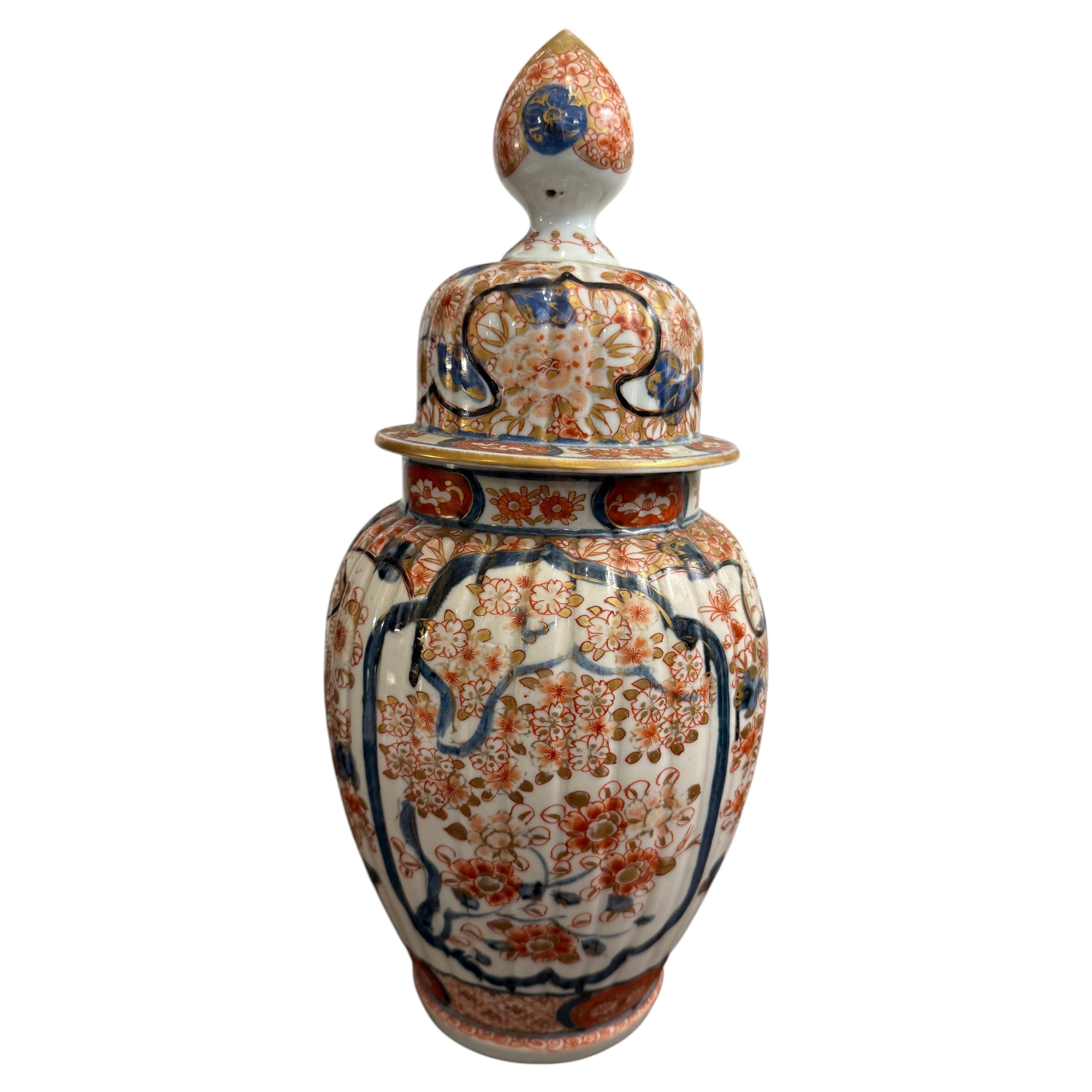 A Japanese Lidded Imari Vase, 19th Century