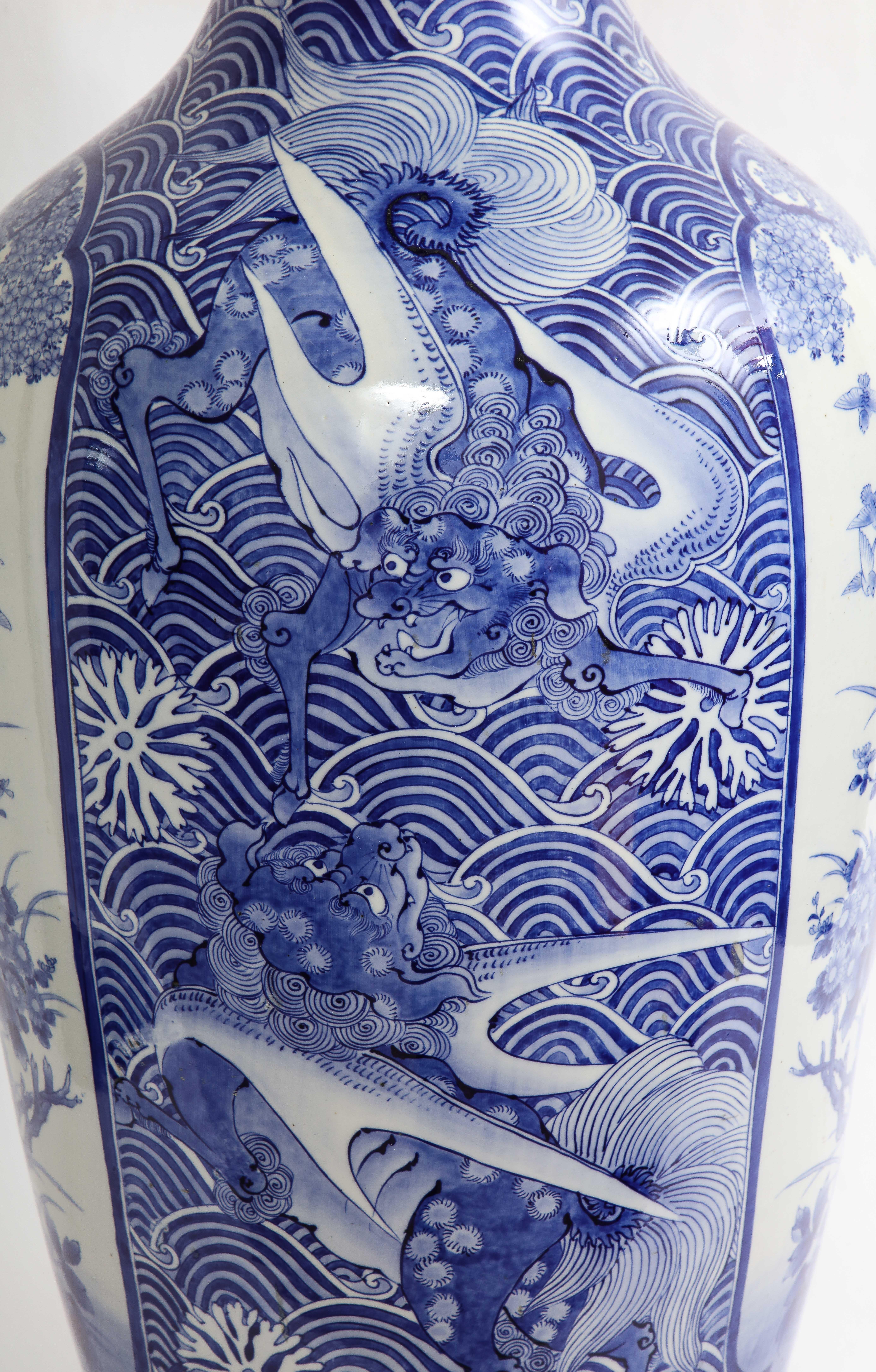 Japanese Meiji Period, Blue and White Vase with Phoenix Decoration For Sale 2