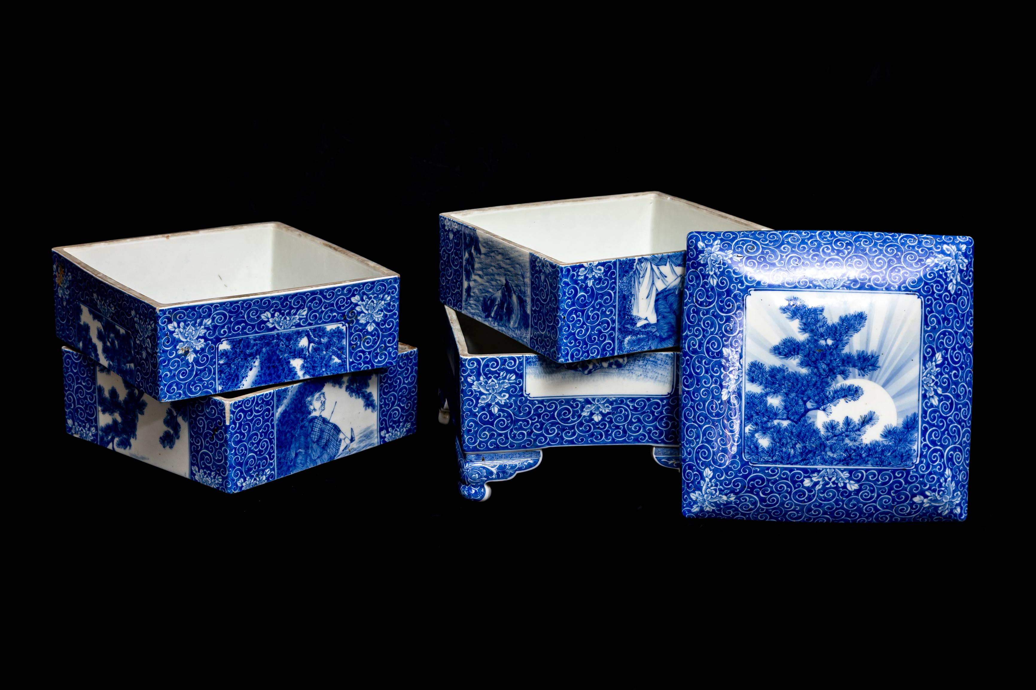 A Japanese Meiji Period Blue and White Porcelain 5-Tier Presentation Box For Sale 11