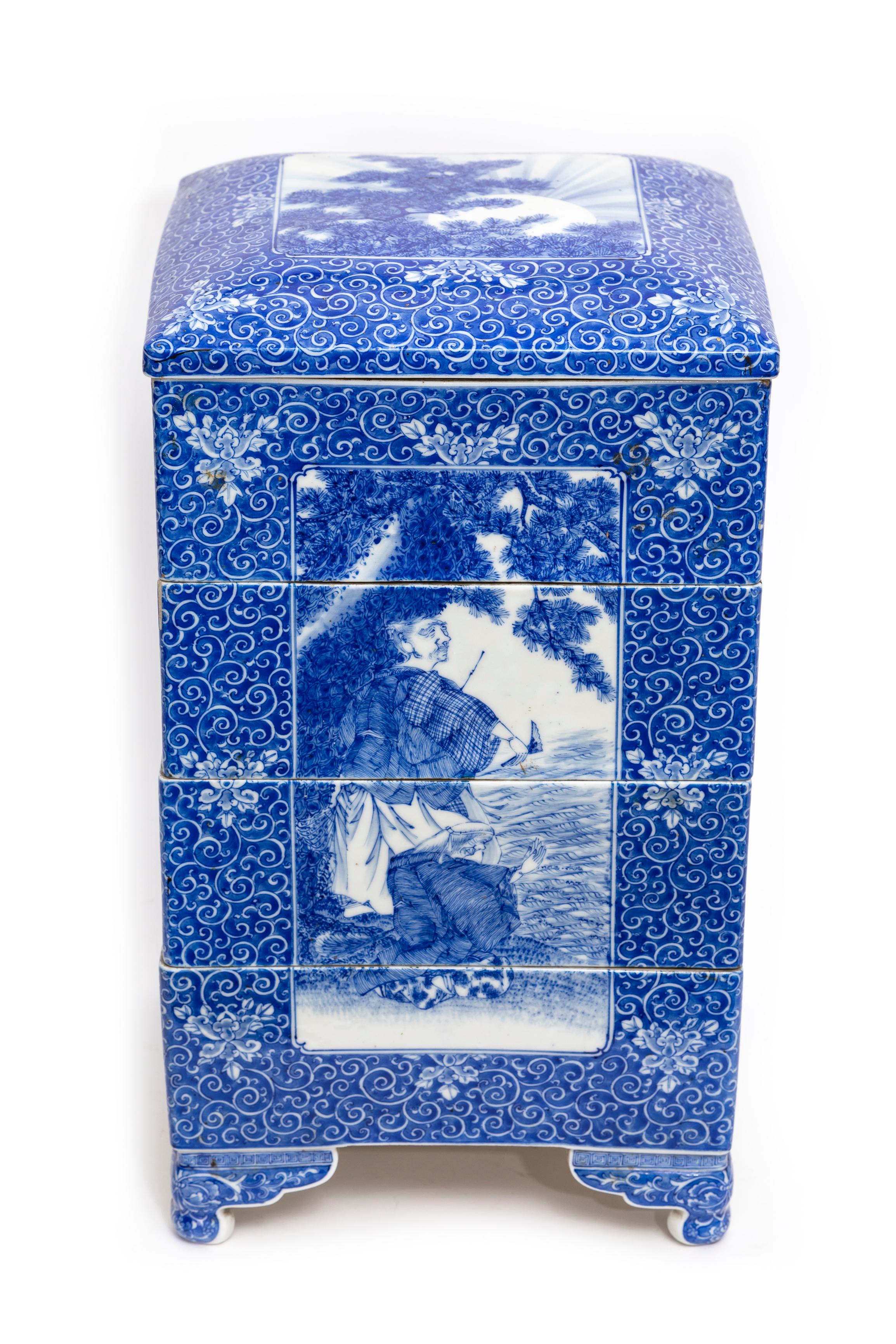 Late 19th Century A Japanese Meiji Period Blue and White Porcelain 5-Tier Presentation Box For Sale