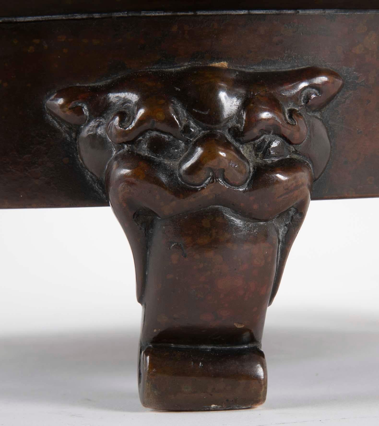 A Japanese Meiji Period Patinated Bronze Censer   For Sale 3