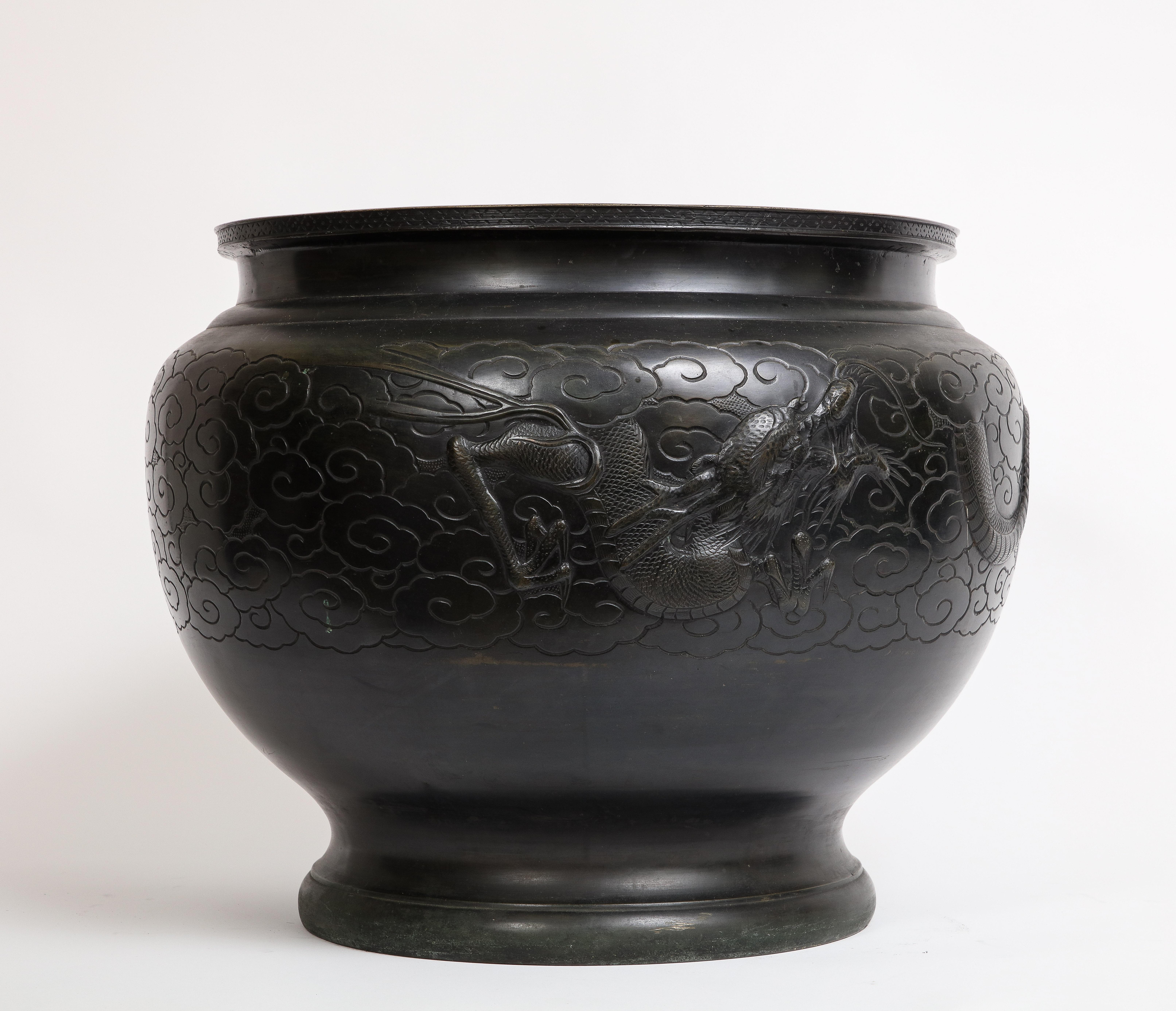 A Japanese Meiji Period Patinated Bronze Centerpiece/Bowl w/ Dragon in Relief In Good Condition For Sale In New York, NY