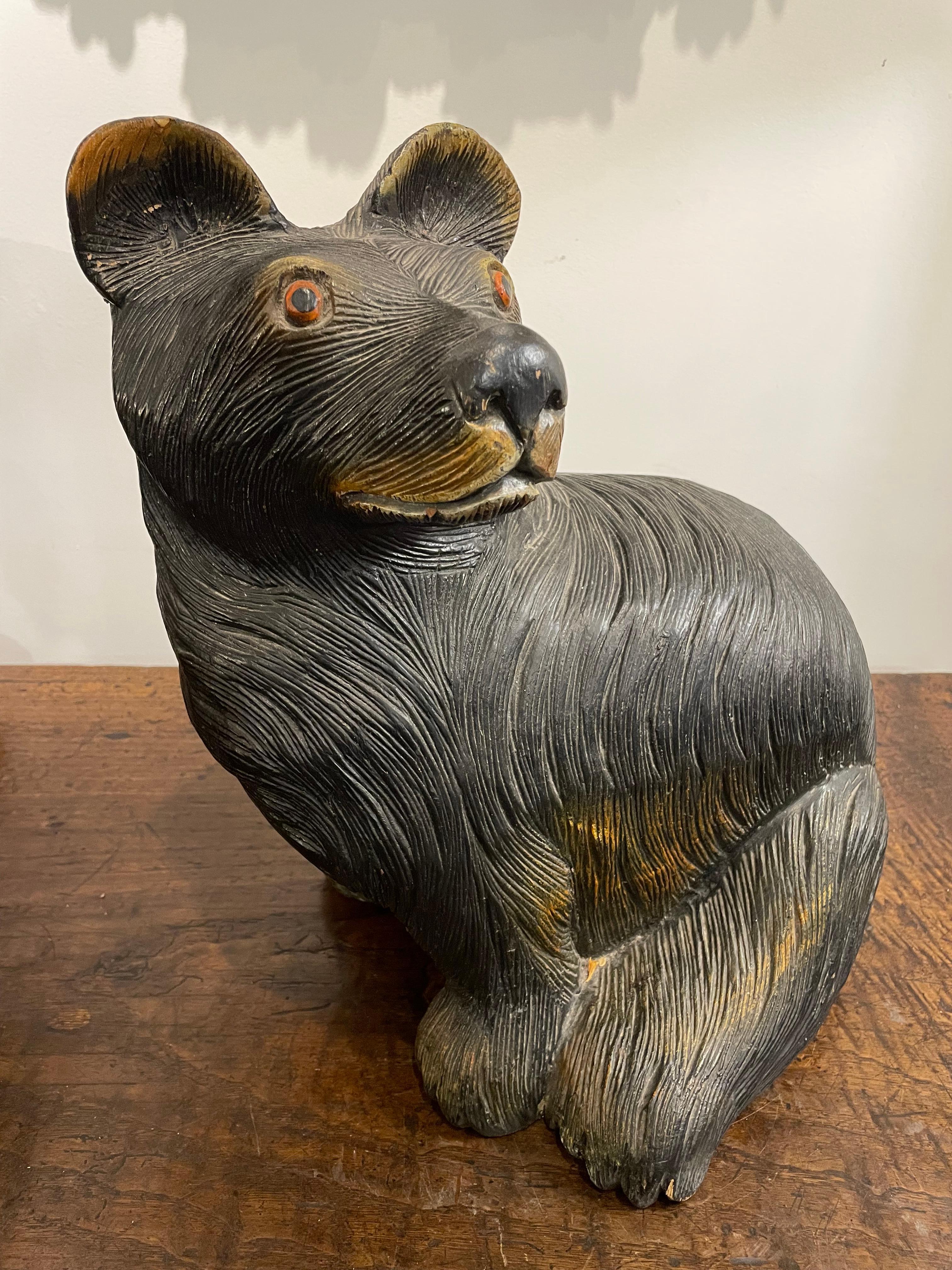 Un orso giapponese intagliato in legno, 20° secolo

Decorazioni per la casa, design d'interni e oggetti da collezione.

Provenienza: Collezione privata australiana.

Dimensioni:
Altezza: 37 cm
Larghezza: 32 cm
Profondità: 27 cm