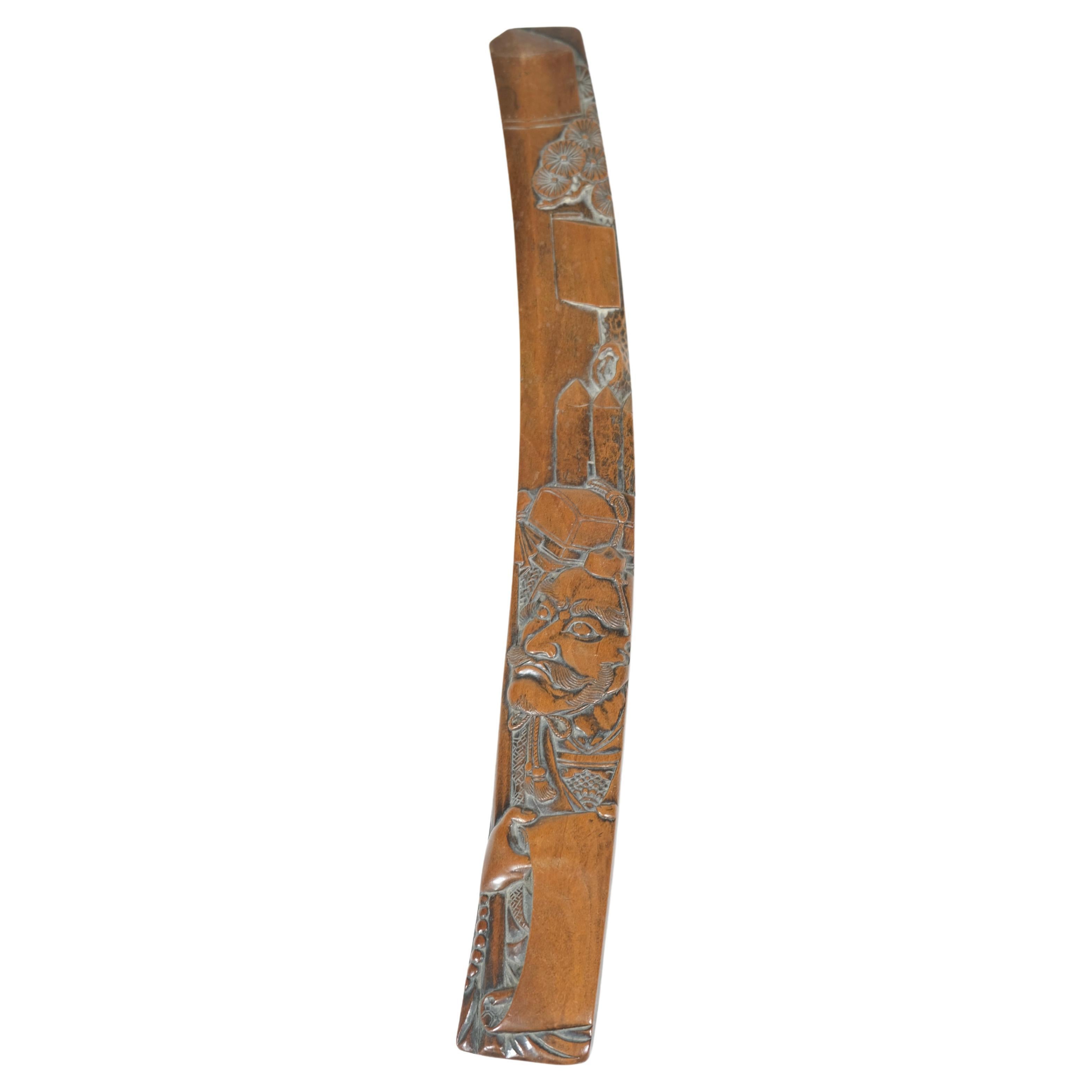 Une dague japonaise en bois. Fin du 19ème siècle