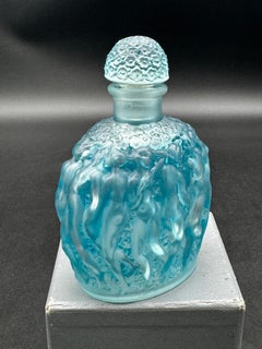 A Jaytho perfum bottle by R.Lalique