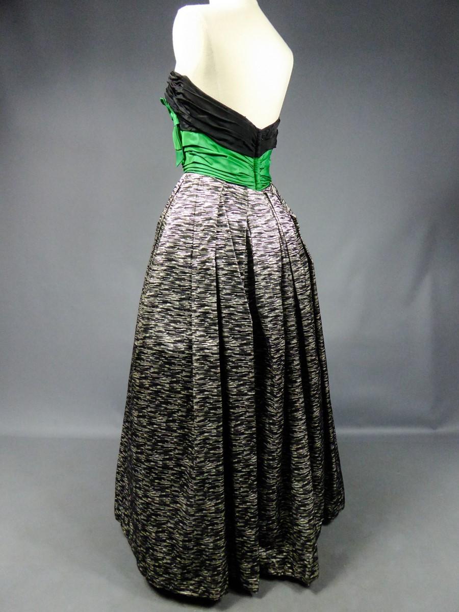 A Jean Allen Evening Taffeta and Velvet Gown - London Circa 1955/1960 For Sale 6