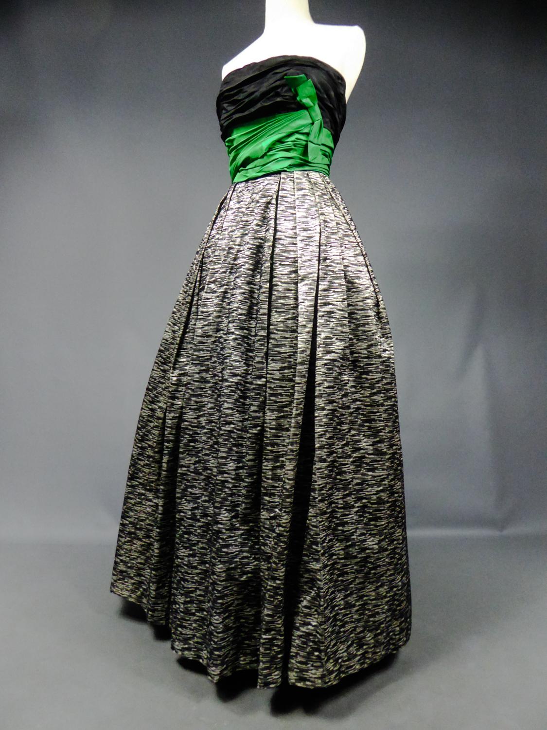 A Jean Allen Evening Taffeta and Velvet Gown - London Circa 1955/1960 For Sale 1