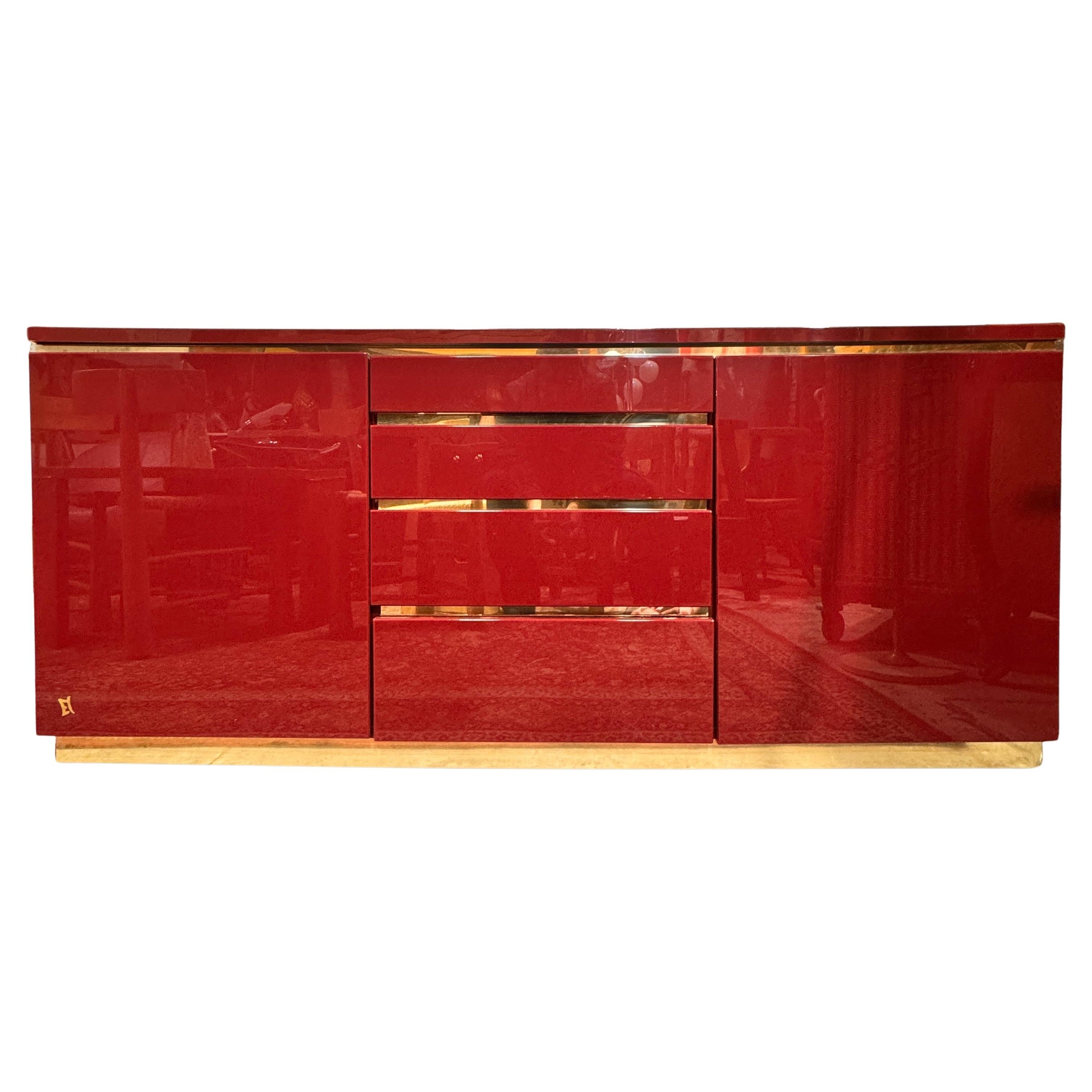 A Jean Claude Mahey Wood lacado rojo