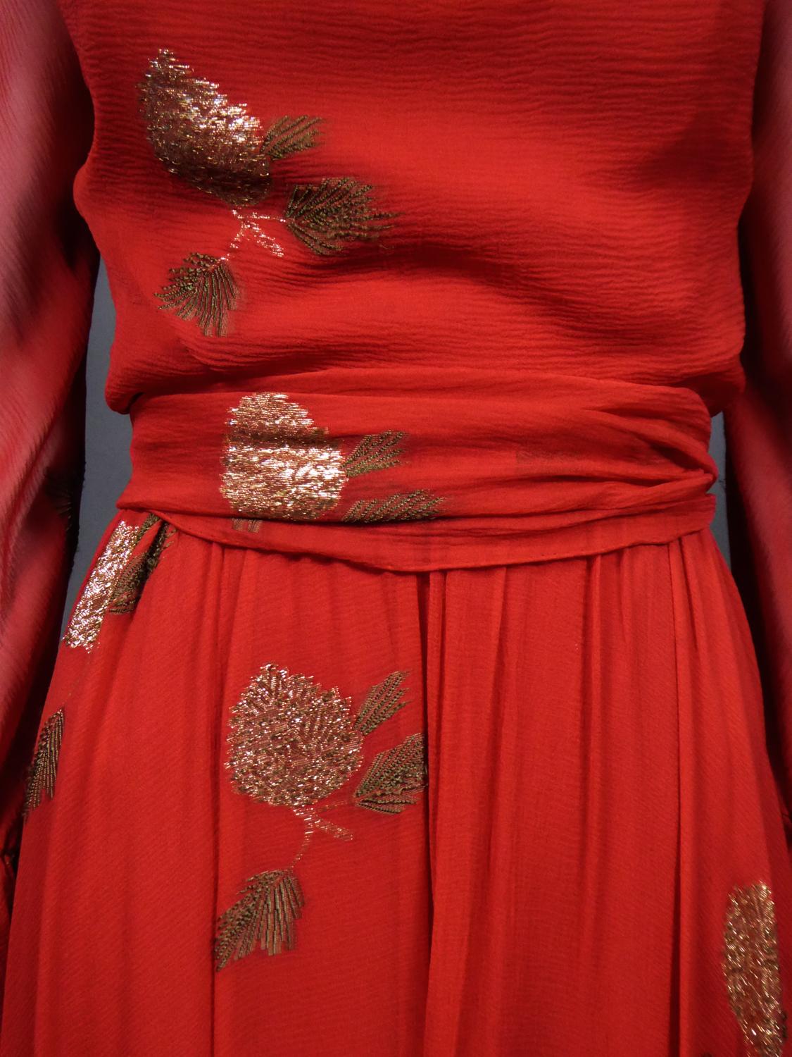 Une robe de couture française de Jean Patou numérotée 98427 en crêpe lamé Collectional 1974 en vente 1