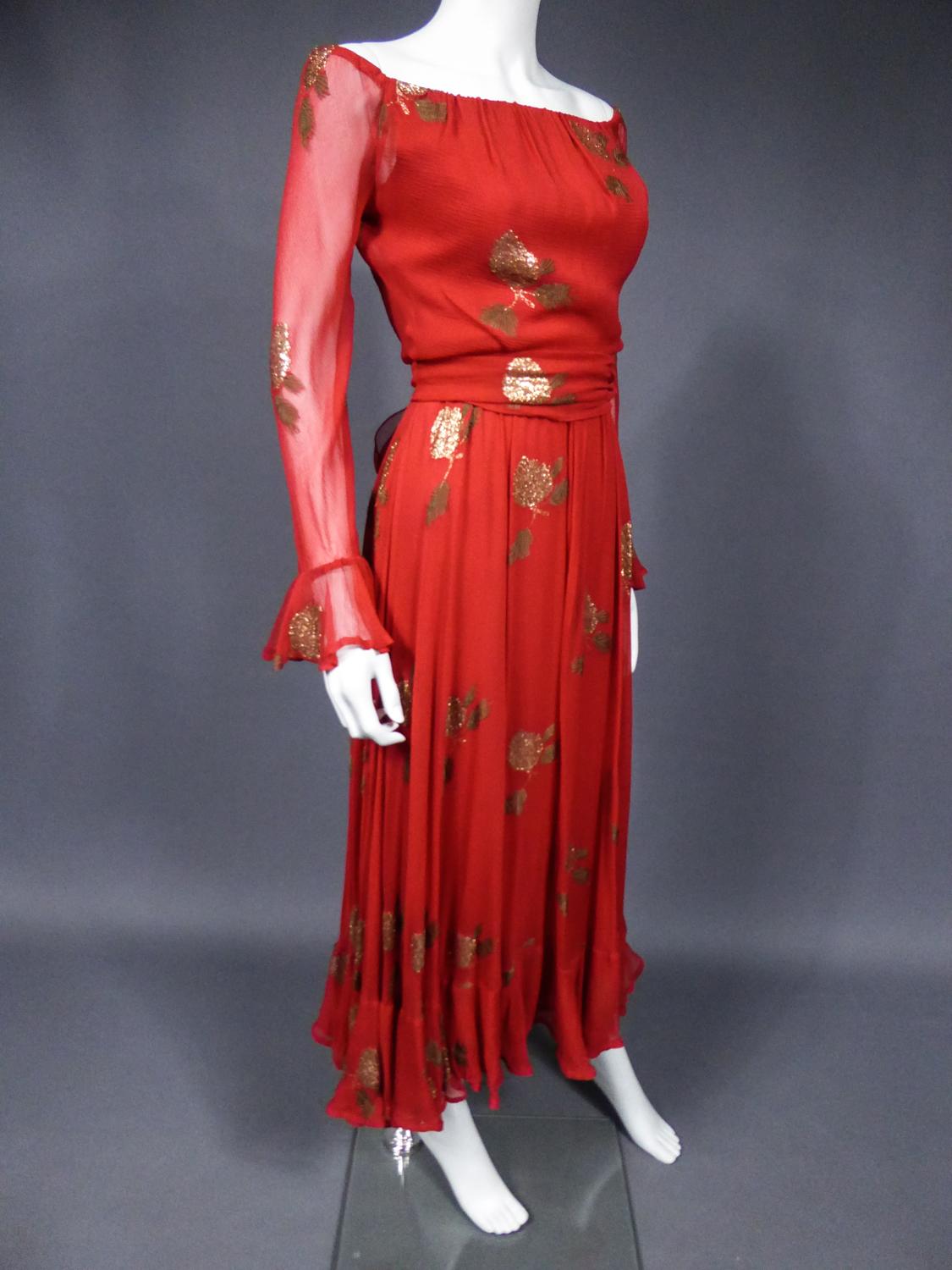 Une robe de couture française de Jean Patou numérotée 98427 en crêpe lamé Collectional 1974 en vente 3