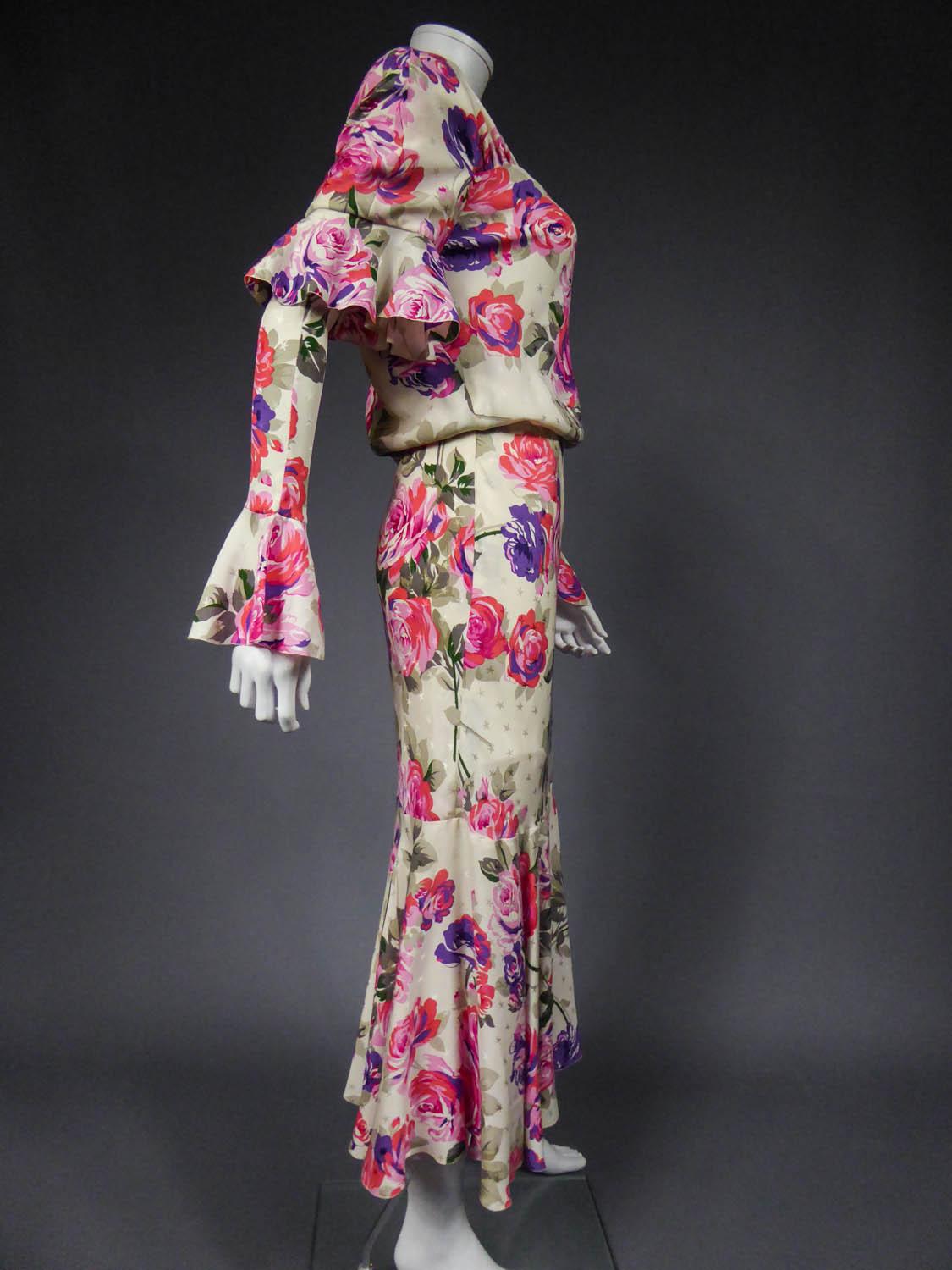 Ein Jeanne Lanvin Couture Kleid aus bedruckter Seide mit passenden Manschetten, CIRCA 1985 im Angebot 5