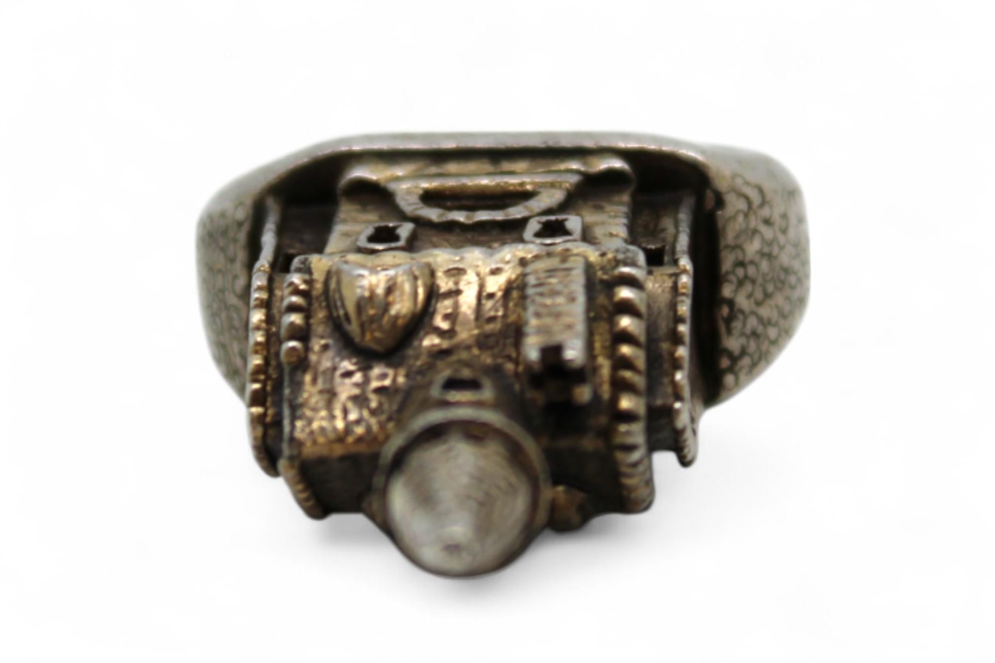A Jewish German Silver Wedding Ring, Probably Circa 1800 For Sale 5