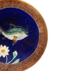 Assiette à poisson en majolique bleu cobalt émaillée, Joseph Holdcroft, Angleterre, vers 1880