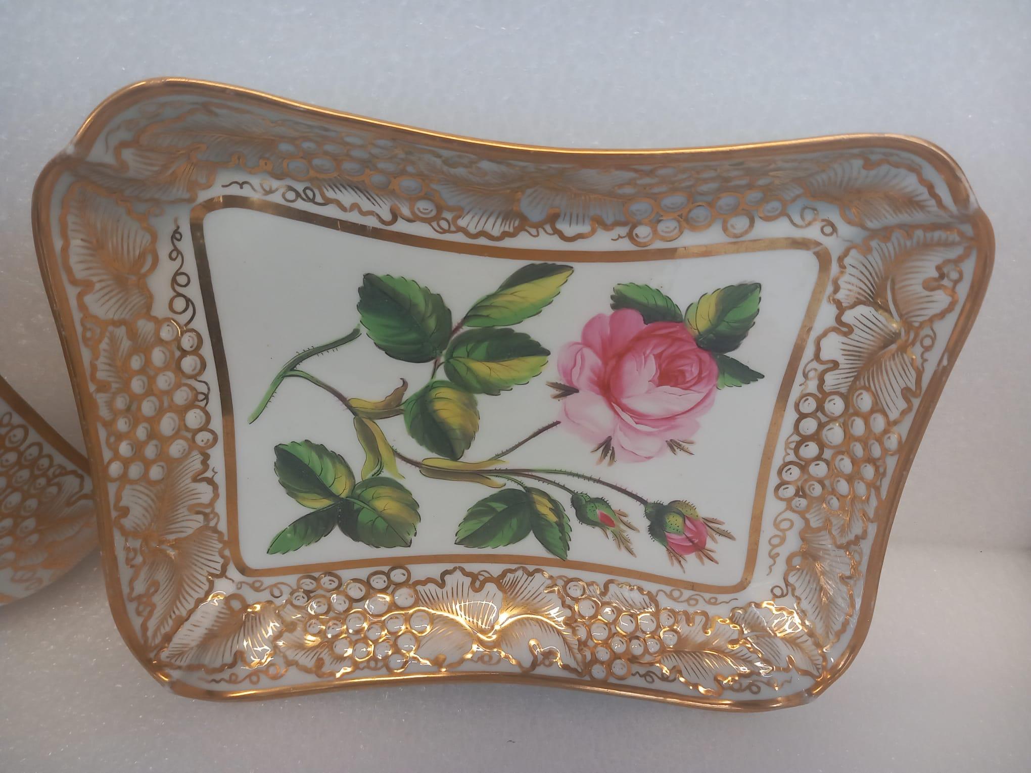 A John and William Ridgway antique part dessert service For Sale 3
